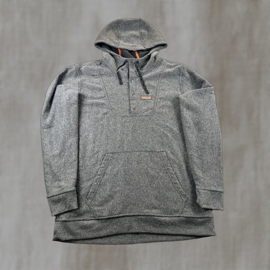 Patagonia VINTAGE? Patagonia Hoody Large Men’s Gray Hoodie Quarter Snap Gray Outdoor Hiking Pullove Mens L Gray Pullover Hoodie Size US L / EU 52-54 / 3 - 1 Thumbnail