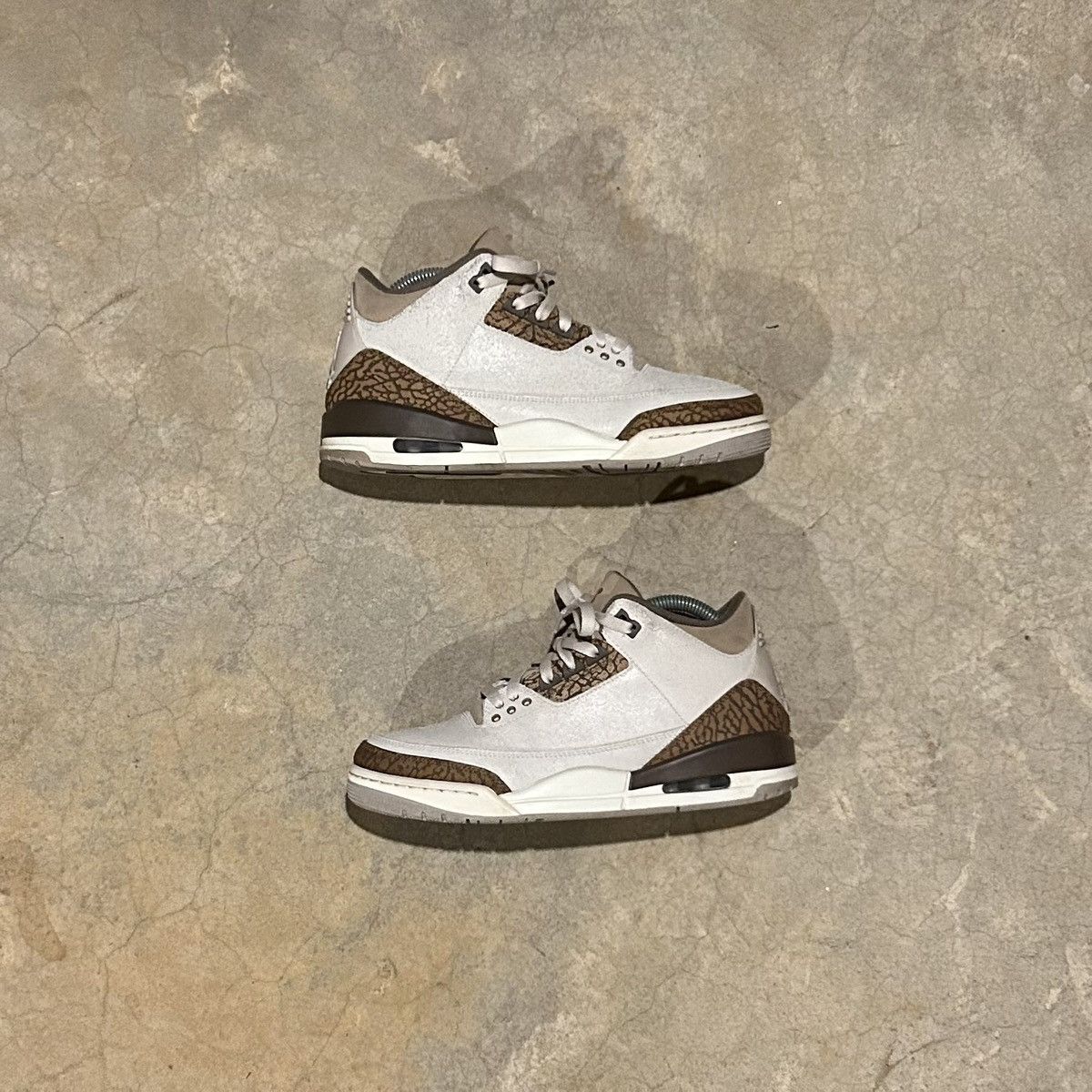 Jordan Brand × Nike Air Jordan 3 Retro Palomino 2023 US 7.5 Size US 7.5 / EU 40-41 - 2 Thumbnail