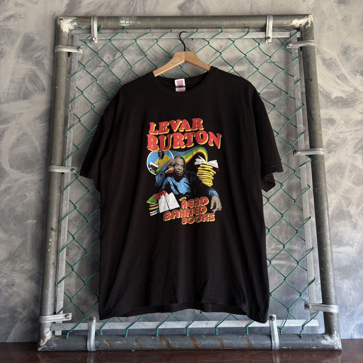 Other VTG Levar Burton Reading Rainbow TShirt Read Banned Books XL Size US XL / EU 56 / 4 - 1 Thumbnail