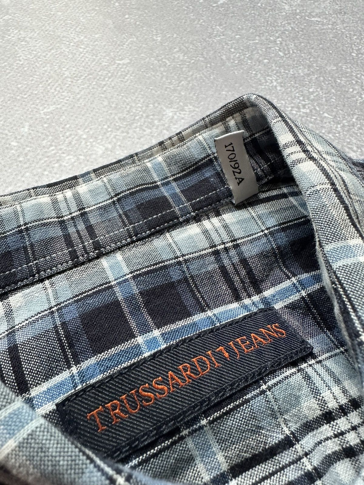 Trussardi × Vintage Shirt Trussardi jeans vintage streetwear size 39 Size US M / EU 48-50 / 2 - 11 Thumbnail