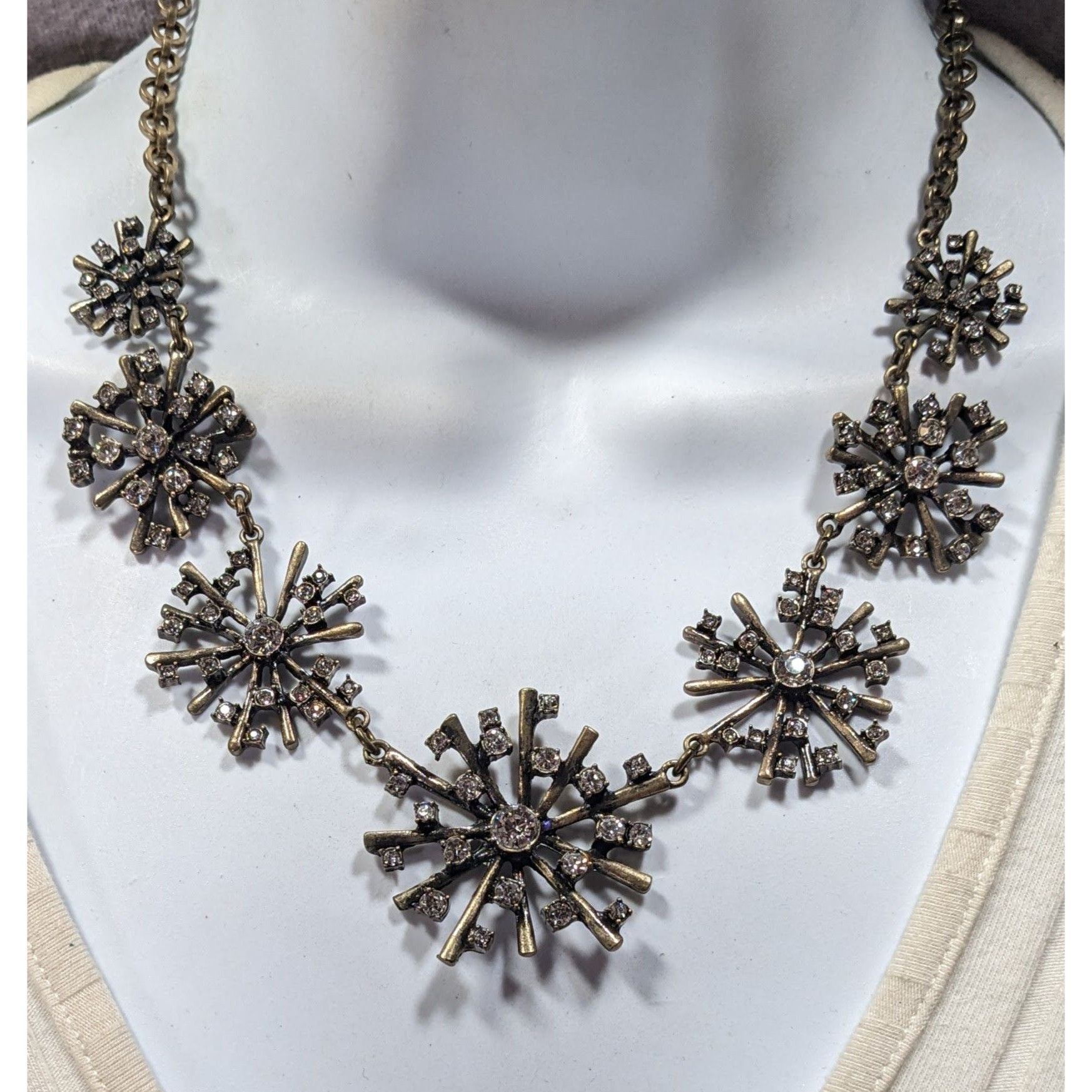 Loft Vintage Loft Crystal Burst Snowflake Statement Necklace Size ONE SIZE - 4 Thumbnail