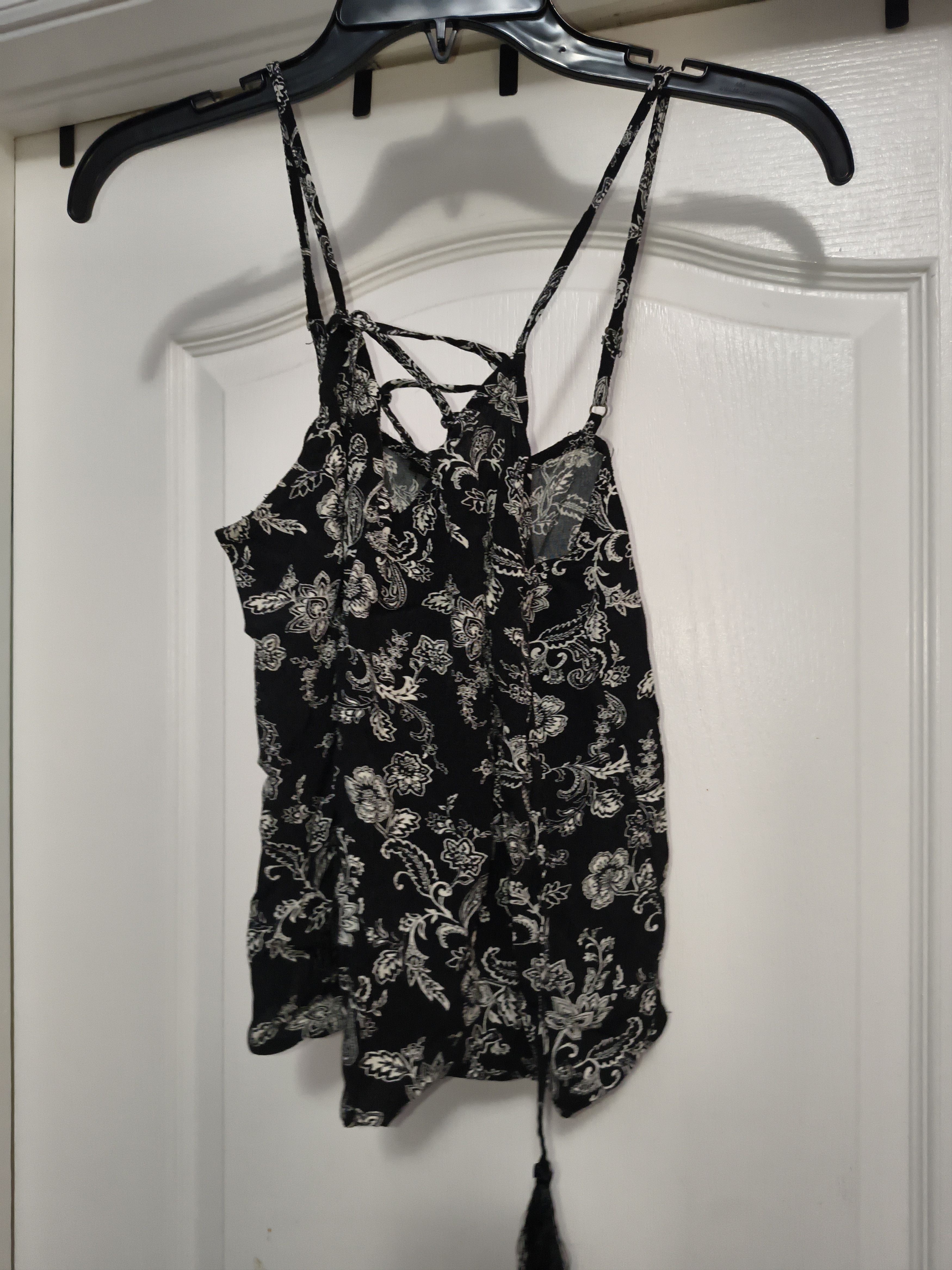 Other Women's clothing bundle Beetlejuice tee,wild fable, F21 etc Size XL / US 12-14 / IT 48-50 - 19 Thumbnail