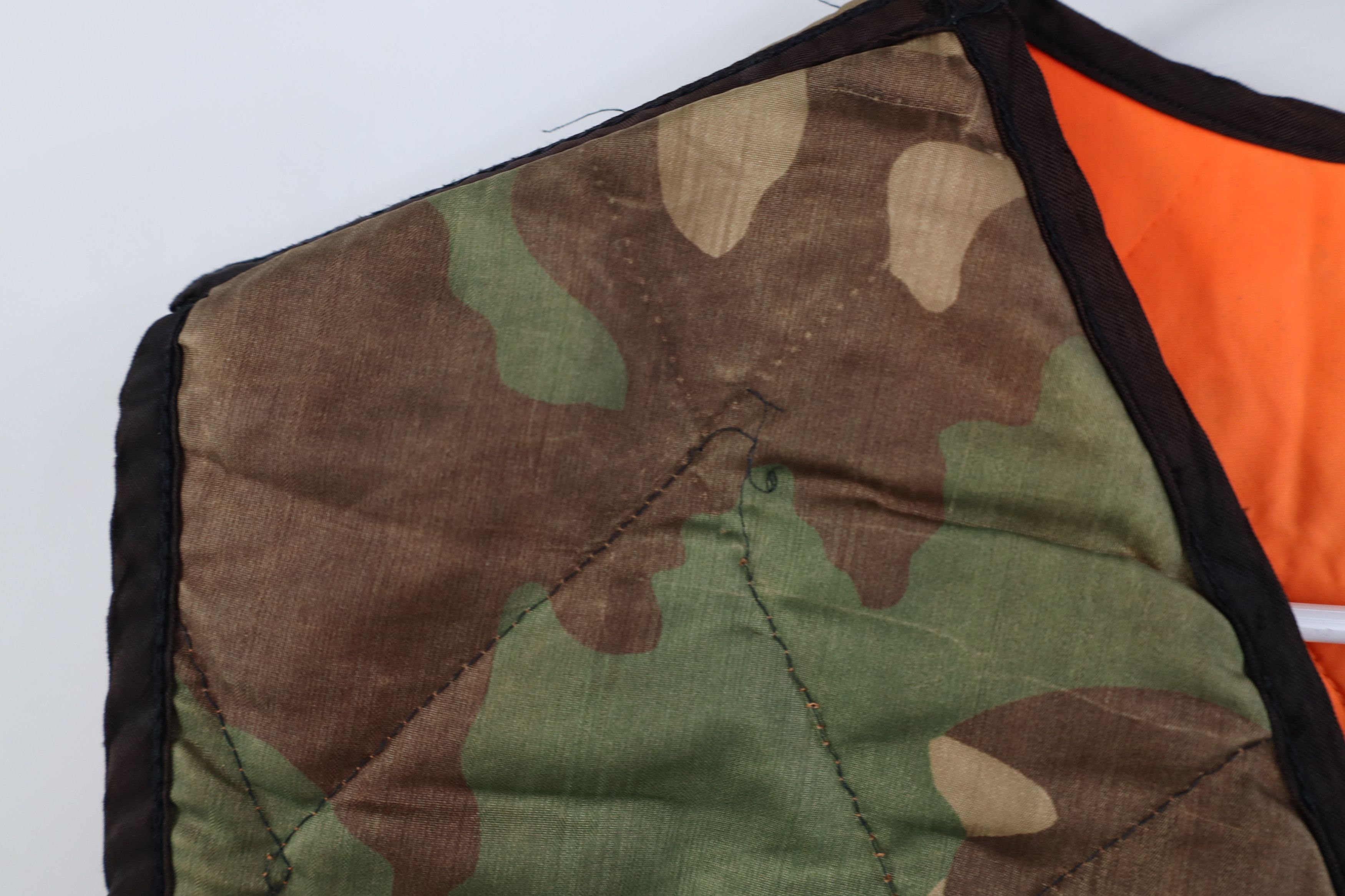 Vintage Vintage 70s Streetwear Reversible Camouflage Vest Jacket USA Size US L / EU 52-54 / 3 - 6 Thumbnail