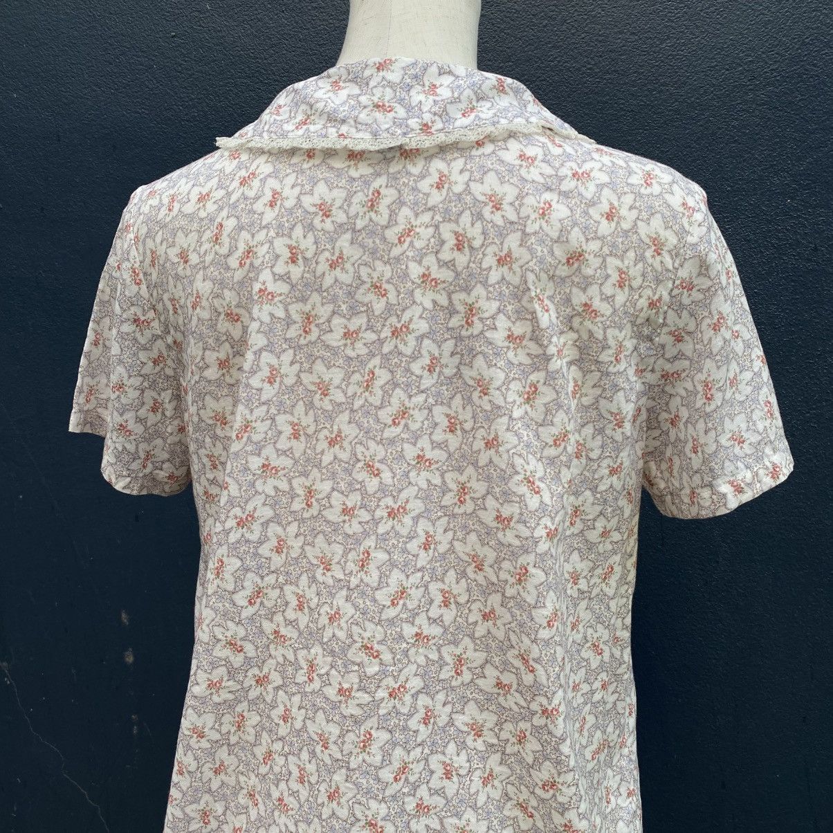 Frapbois FRAPBOIS Cream Floral Peter Pan Blouse Size M / US 6-8 / IT 42-44 - 14 Thumbnail