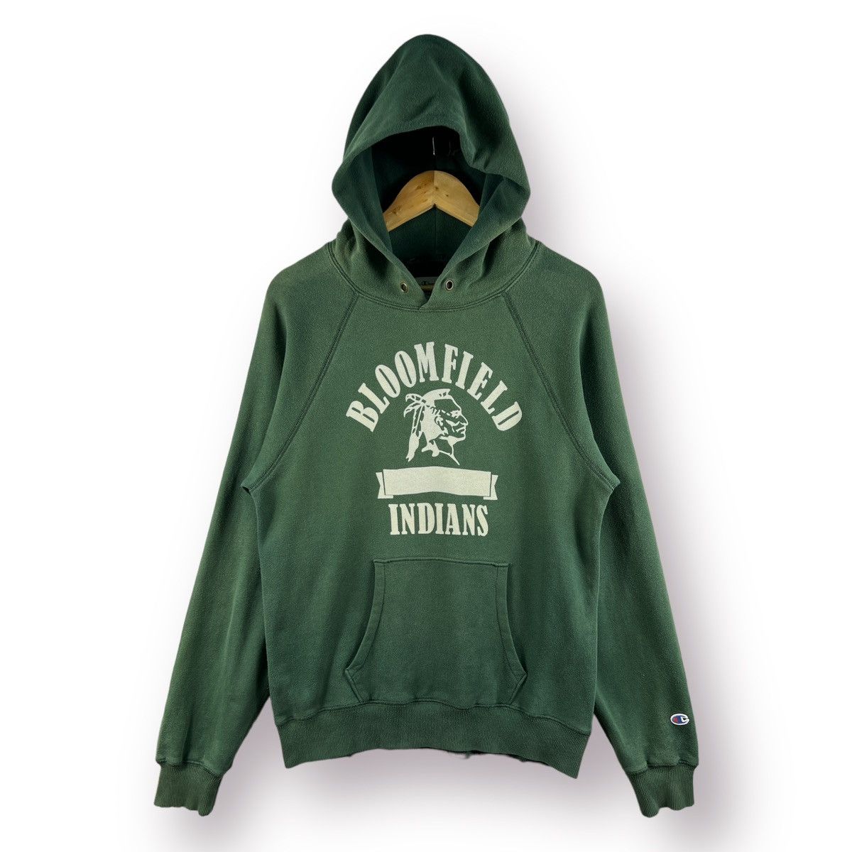 Champion 🔥 SUNFADED 🔥 VTG CHAMPION INDIAN PEOPLE HOODIES - L Size US M / EU 48-50 / 2 - 1 Thumbnail