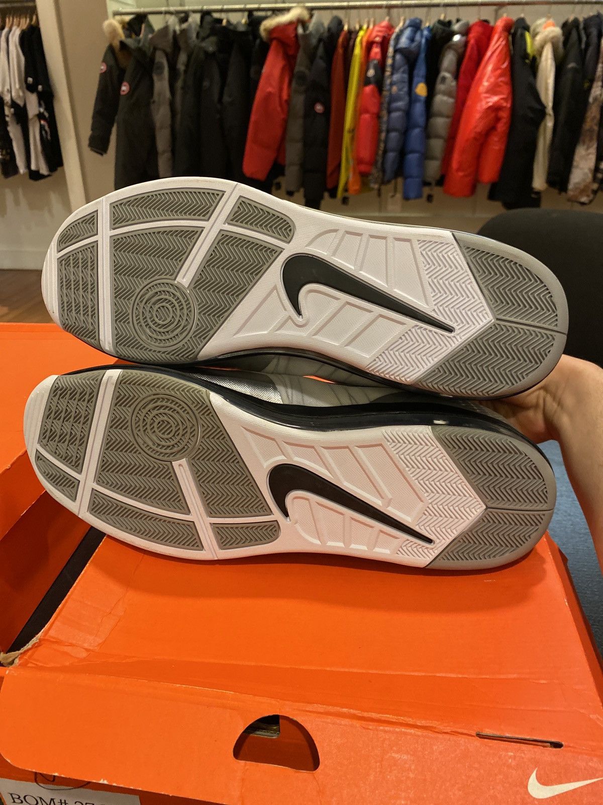 image of Nike Hyperdunk 2011 Richard Jefferson Pe Sample Sz. 16.5 Shoes in Silver, Men's (Size 15)