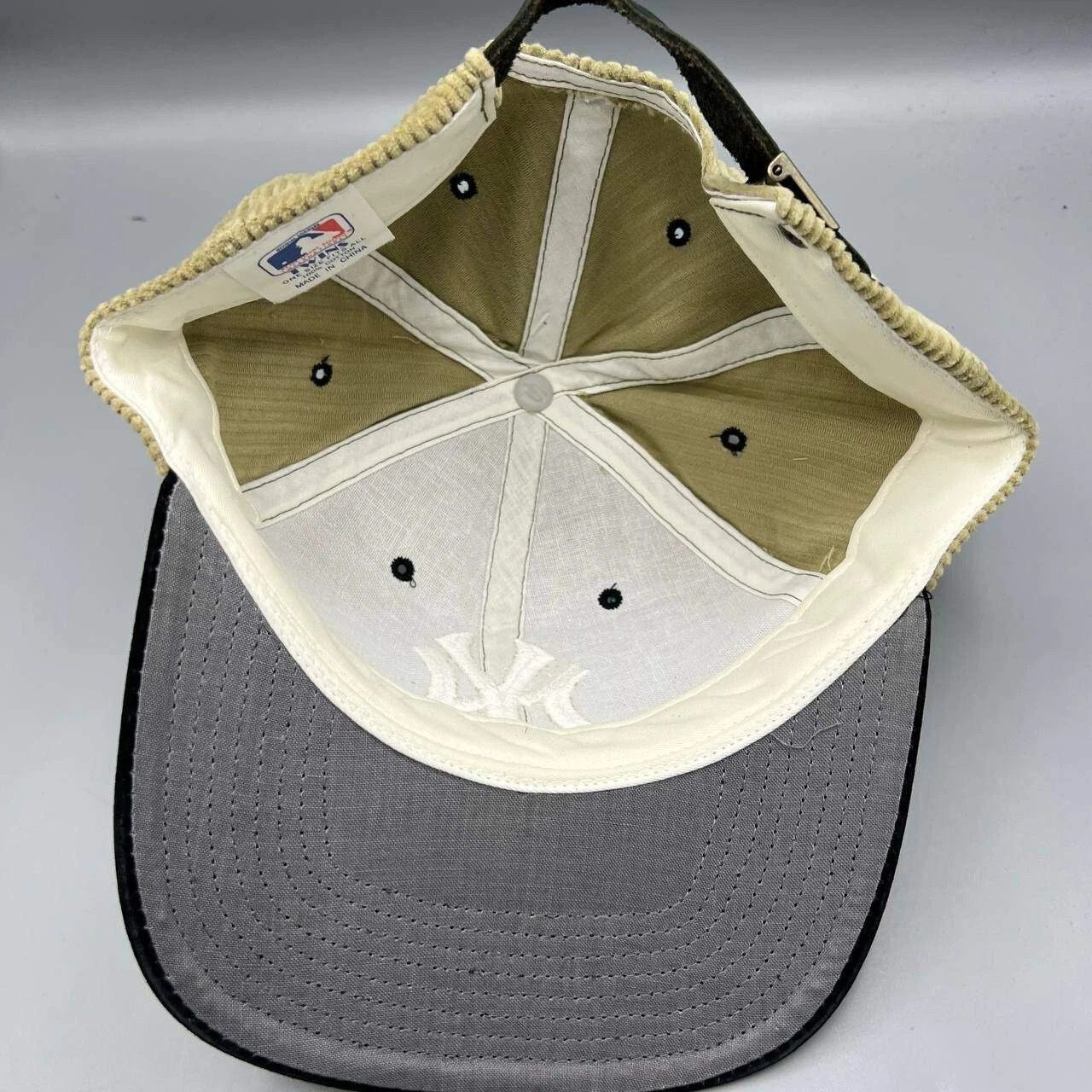 Twins Enterprise Inc. × Vintage New York Yankees Hat Men Corduroy Suede Strap Back New Size ONE SIZE - 2 Thumbnail