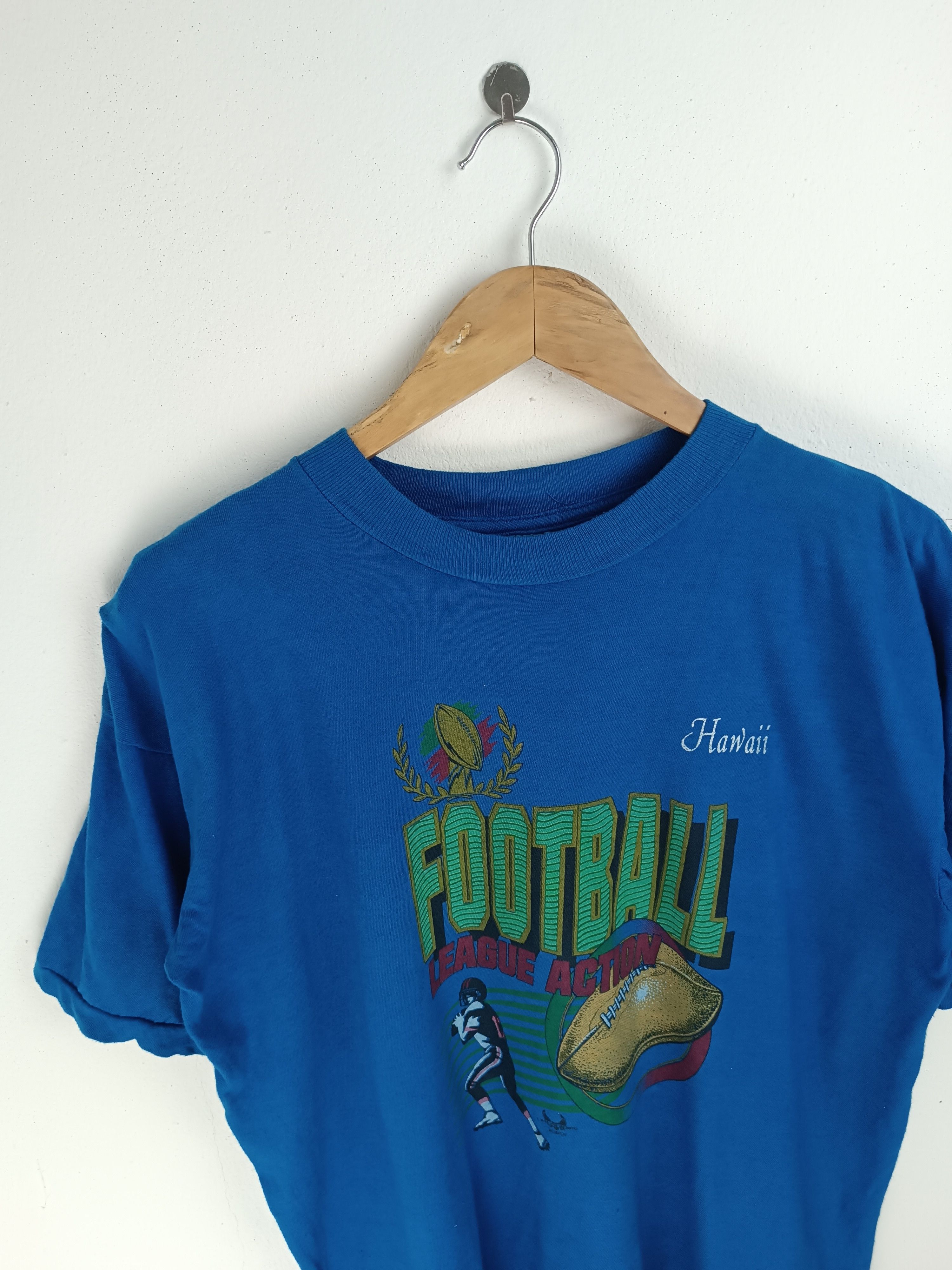 Vintage VINTAGE 90'S BOXY HAWAII FOOTBALL LEAGUE ACTION T VERY RARE Size US L / EU 52-54 / 3 - 5 Thumbnail