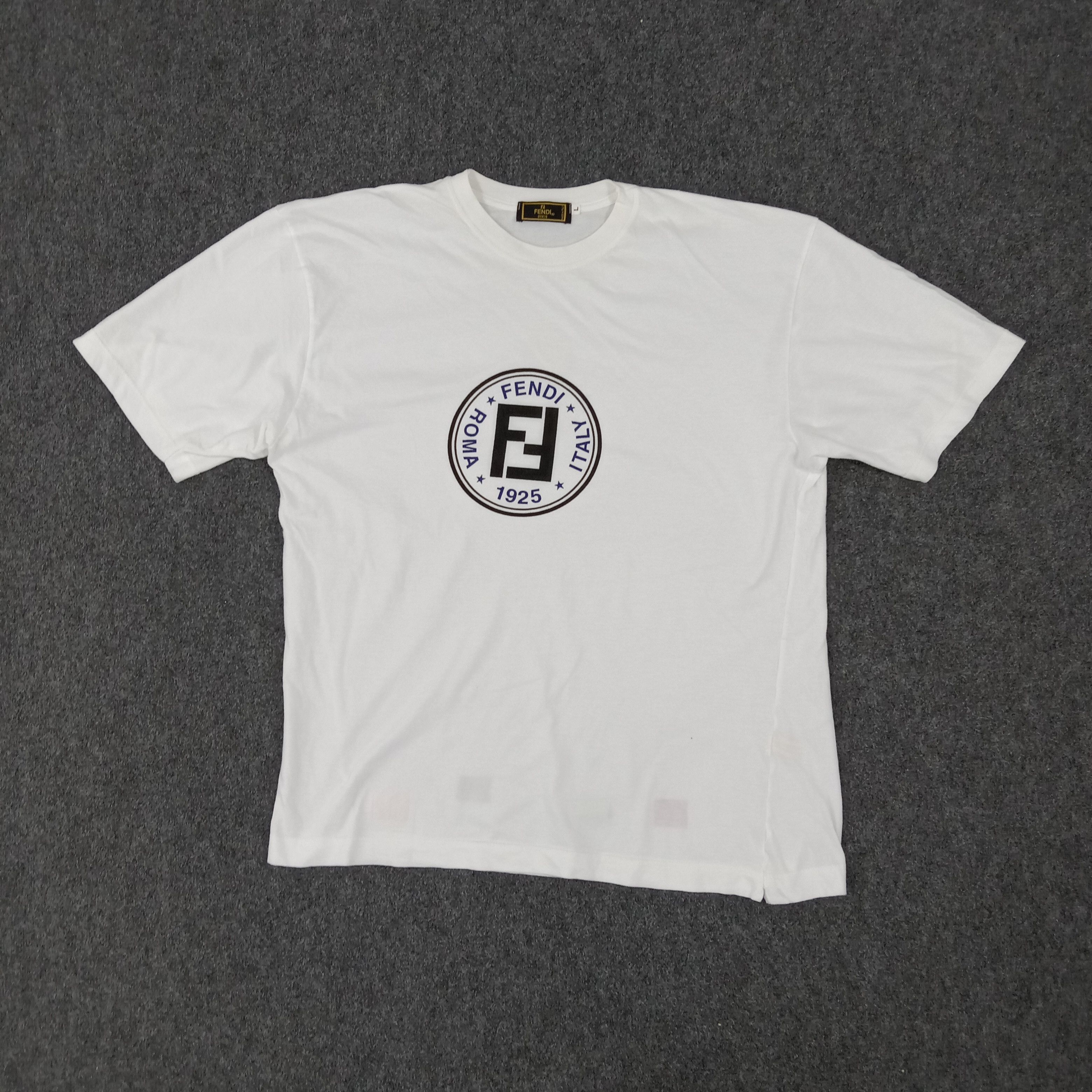 Fendi × Vintage Fendi Italian Brand Logo Tshirt Size US L / EU 52-54 / 3 - 1 Thumbnail