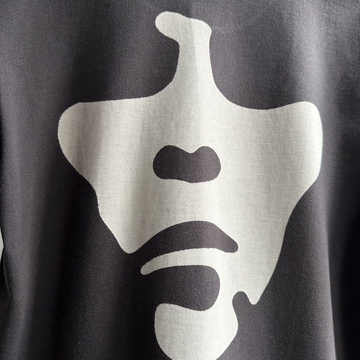 Band Tees × Vintage Rare Vintage Ian Brown Illegal Attacks Tee Size US S / EU 44-46 / 1 - 6 Thumbnail