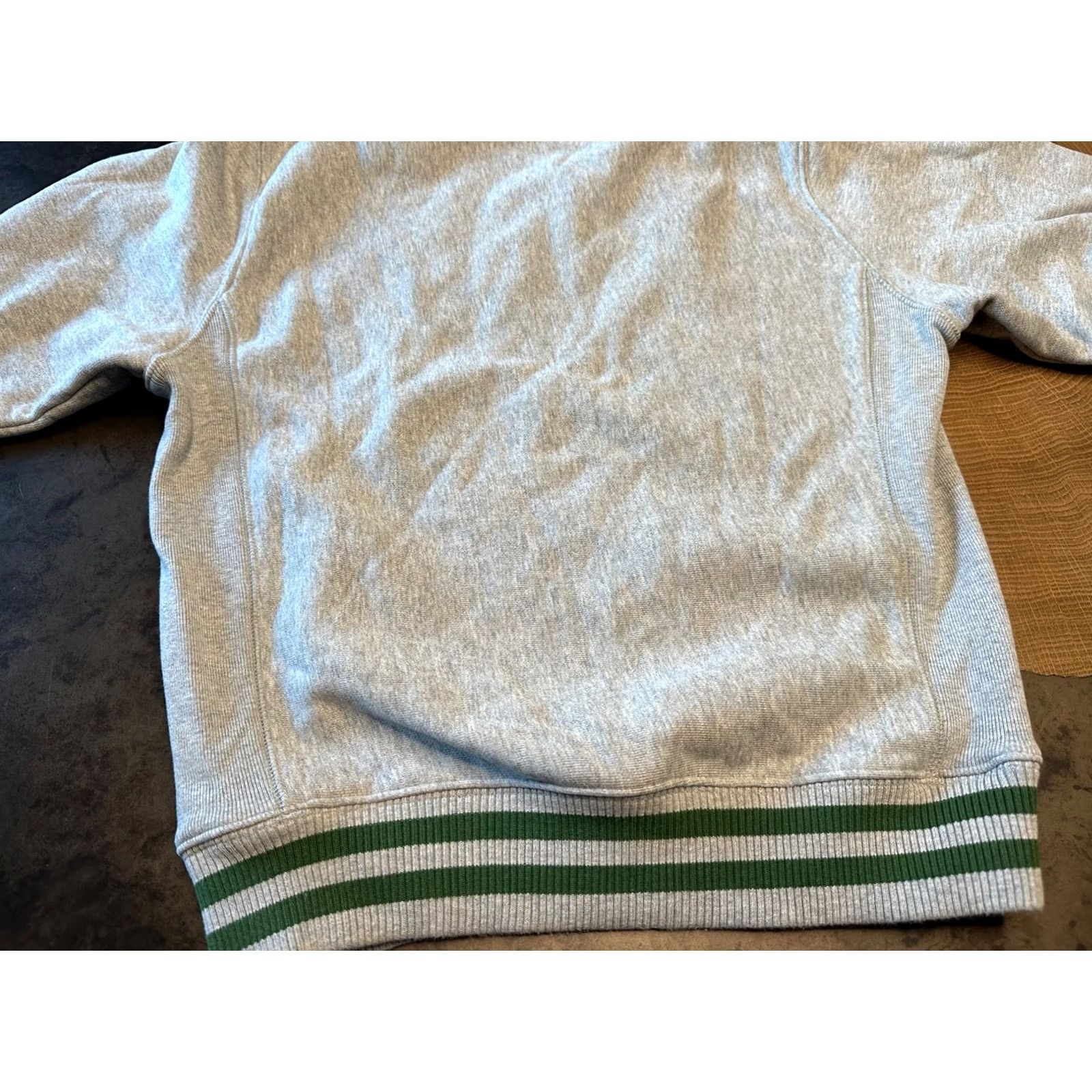 Champion CHAMPION REVERSE WEAVE SWEATSHIRT S LOGO SCRIPT ATHLEISURE BLOKECORE MENS Size US S / EU 44-46 / 1 - 7 Thumbnail
