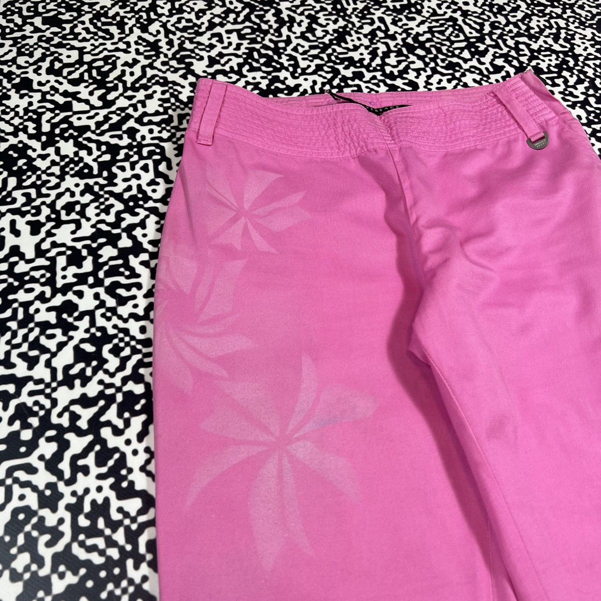 Versace Vintage 90s Versace Sport Retro Bridges Shorts Size 28" / US 6 / IT 42 - 7 Thumbnail
