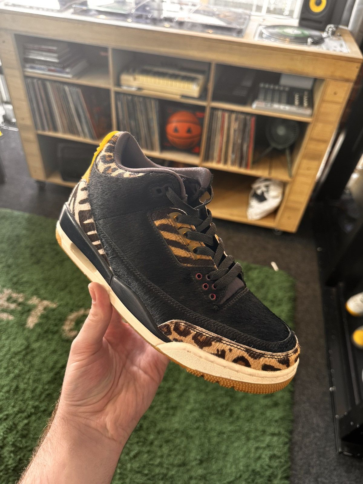 Jordan Brand × Nike Jordan 3 Retro SE Animal Instinct UK 7 Size US 10 / IT 40 - 4 Thumbnail