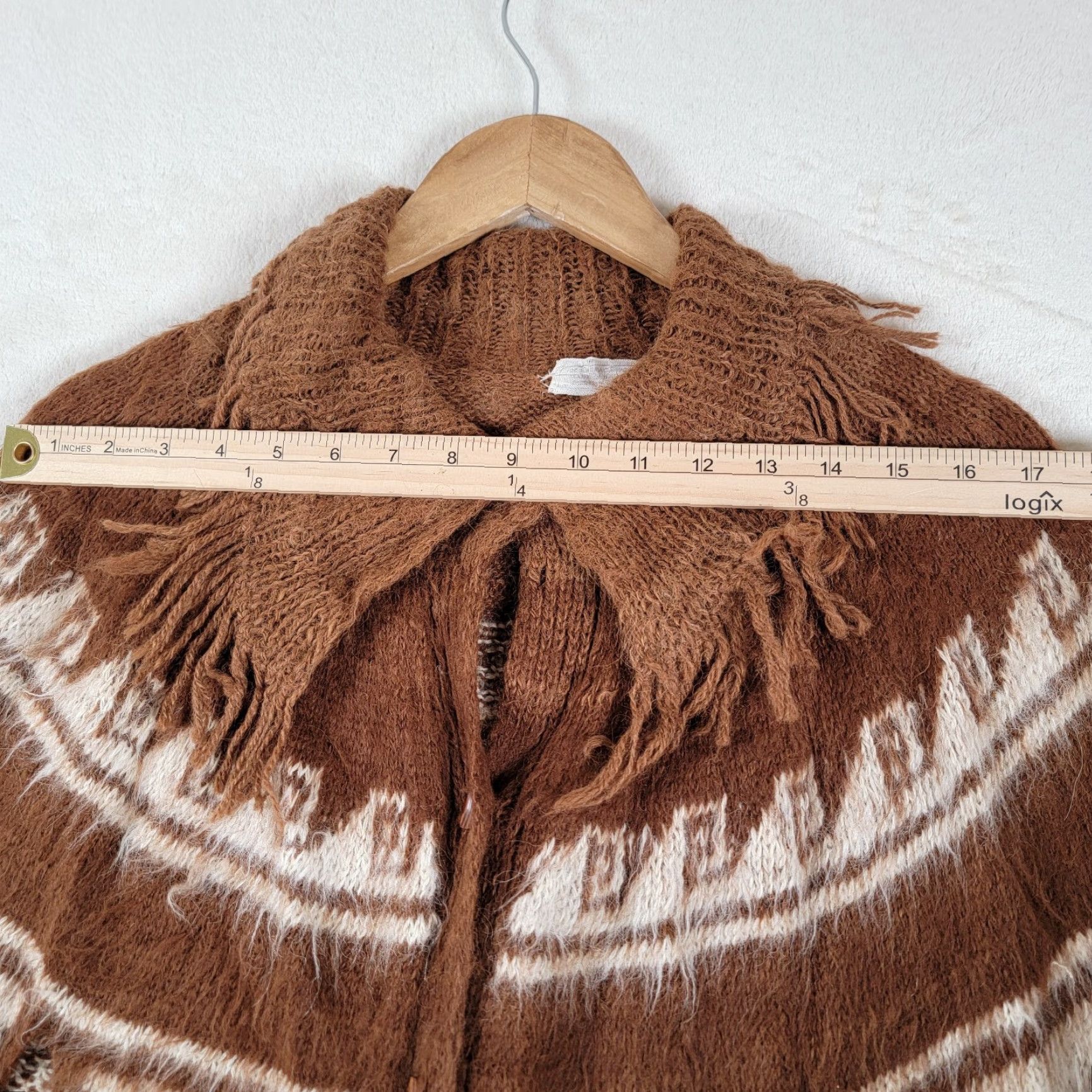 Vintage VINTAGE Long Poncho 100% Alpaca Brown White Fringe Knit Cape One Size Women Bohemian Tribal Art-to-Wear Designer Flare Autumn Winter Size ONE SIZE - 5 Thumbnail
