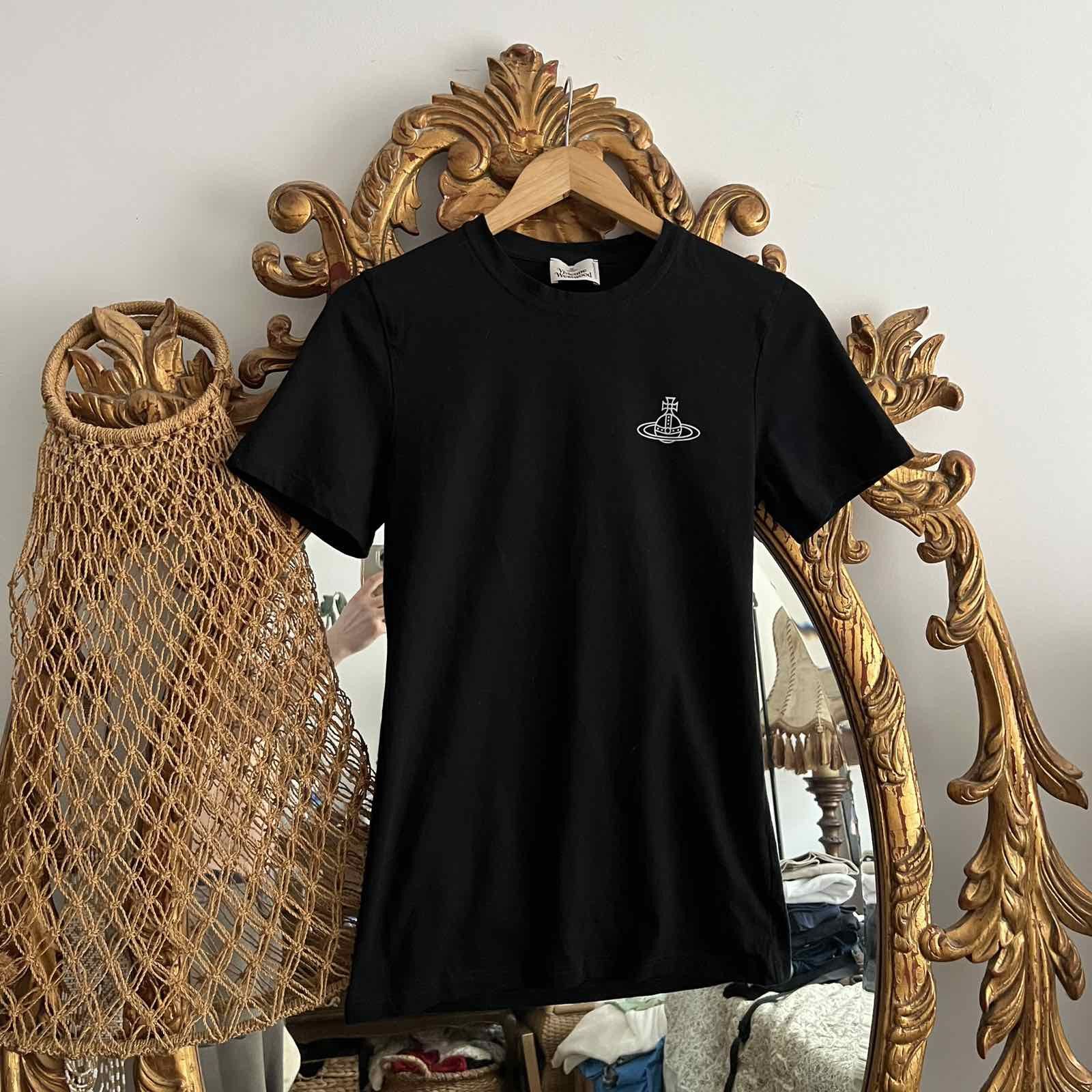 Vivienne Westwood Vivienne Westwood T-shirt Vintage small orb Logo Sz S Size S / US 4 / IT 40 - 1 Thumbnail
