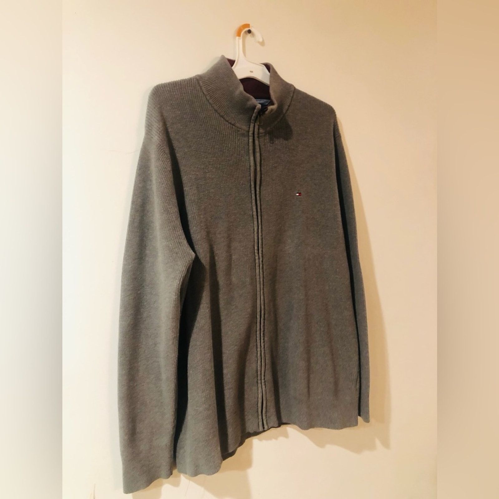 Tommy Hilfiger Tommy Hilfiger zip up sweater. Grey size xxl Size US XXL / EU 58 / 5 - 7 Thumbnail