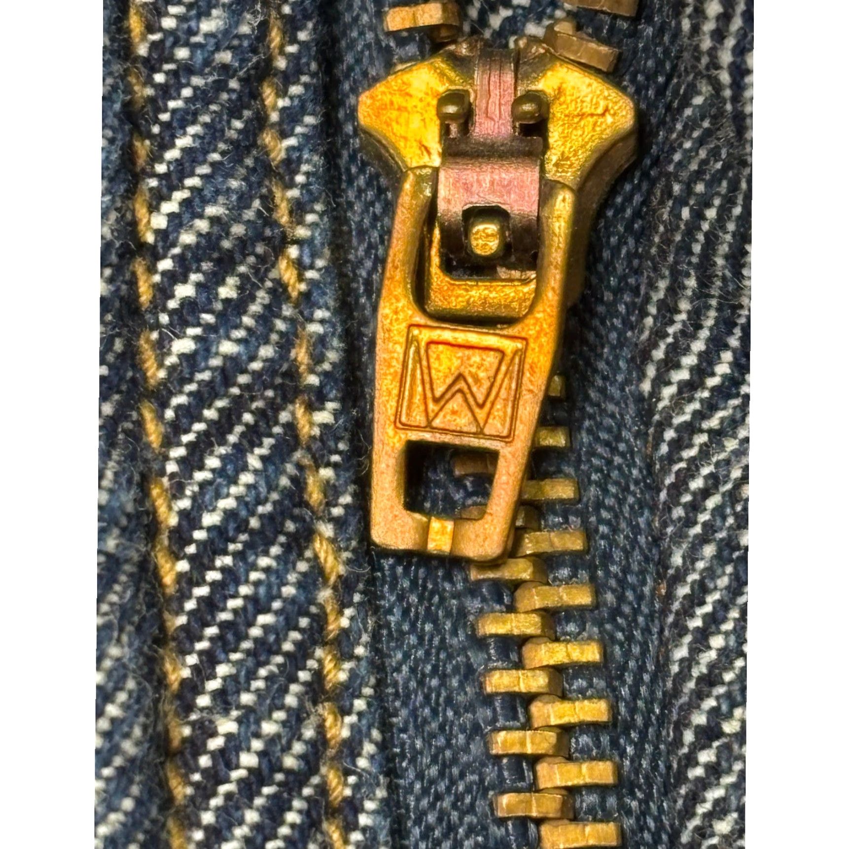 Wrangler VINTAGE Wrangler Jeans Men Blue Denim 36X33 Relaxed Fit Cotton 5-Pocket Denim Jeans Men Blue Denim Relaxed Vintage Wrangler Mens Clothing Size US 36 / EU 52 - 3 Thumbnail