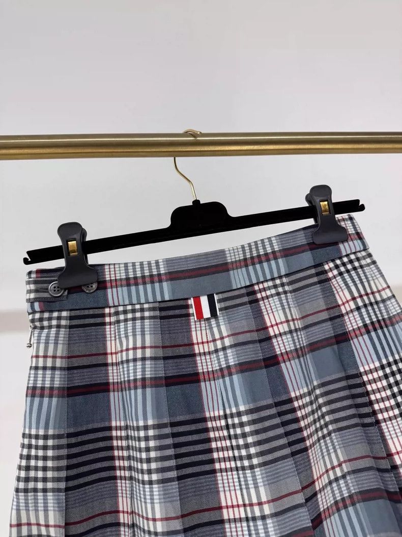 Thom Browne Thom Browne A pleated half-length skirt Size 25" / US 0 / IT 36 - 3 Thumbnail