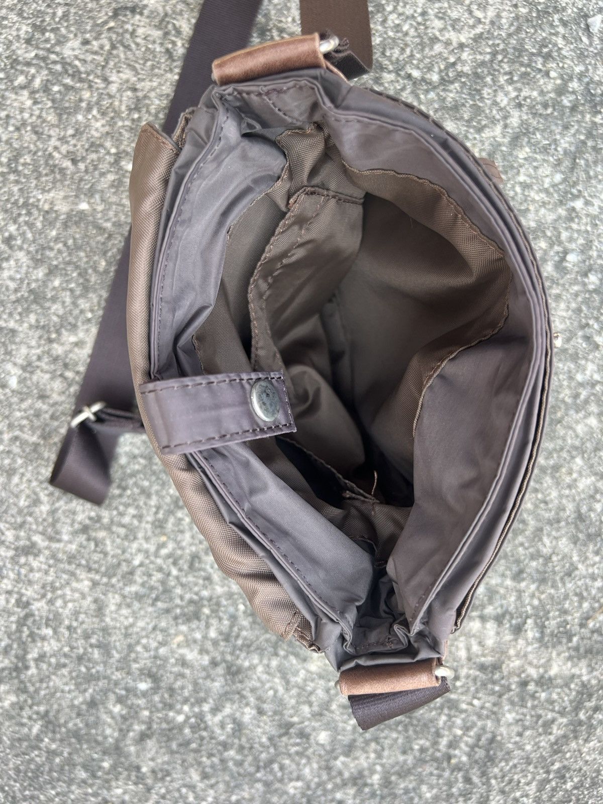 Yohji Yamamoto Vintage Yohji Yamamoto Hybrid Patina Leather Sling Bag Size ONE SIZE - 21 Thumbnail