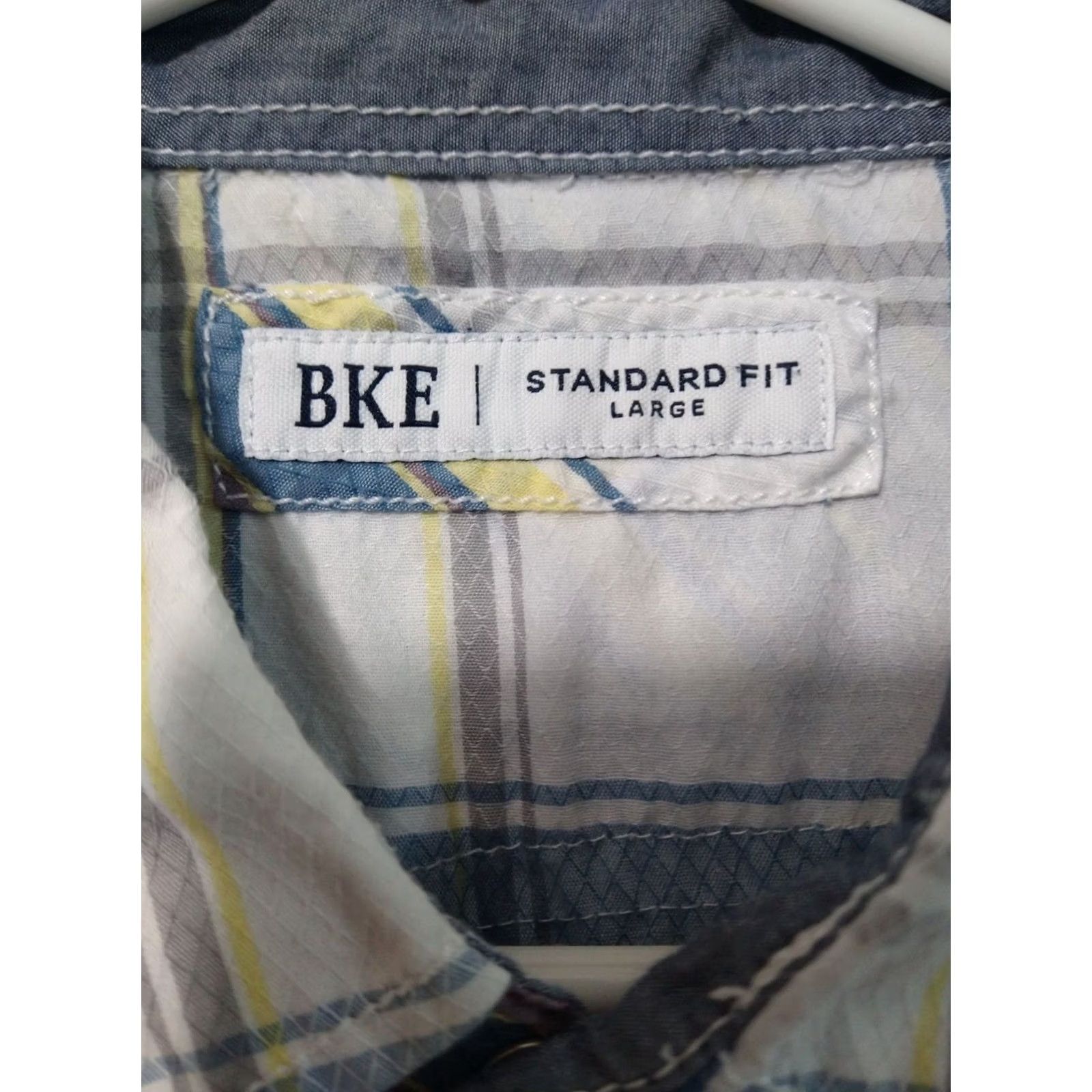Vintage BKE Buckle Shirt Mens Large White Plaid Standard Fit Short Sleeve Button Up Size US L / EU 52-54 / 3 - 5 Thumbnail