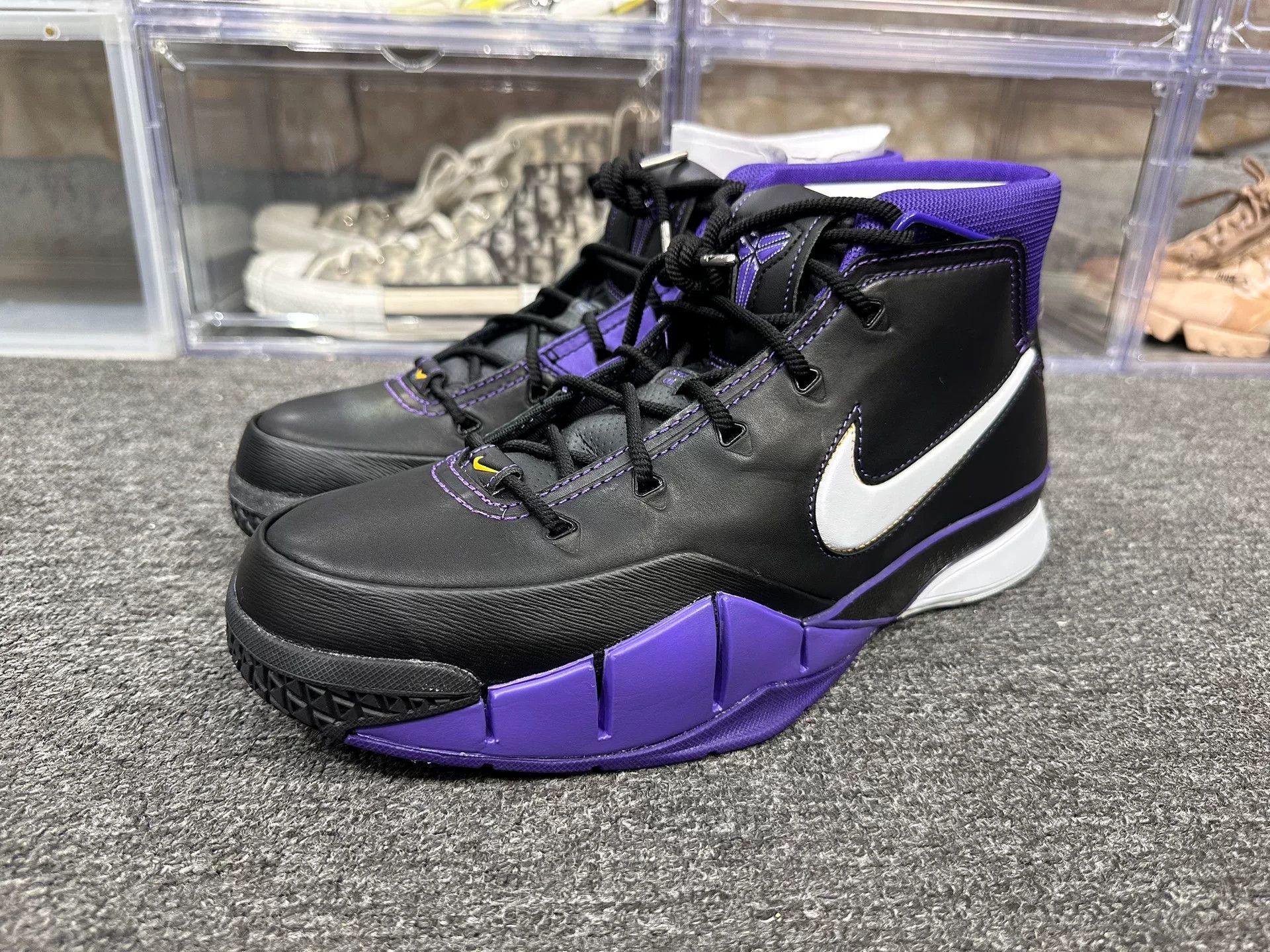 Nike Nike KOBE Purple Lowtop Sneakers 9 Men Size US 9 / EU 42 - 1 Thumbnail