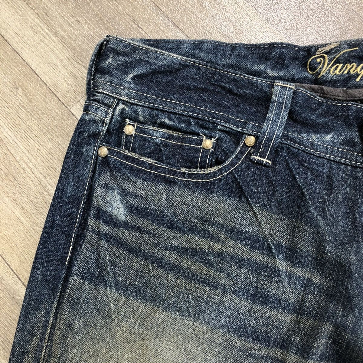 Vanquish 🇯🇵2000s Vanquish Distressed Painted Punk Bootcut Flared Jeans Size US 31 - 6 Thumbnail