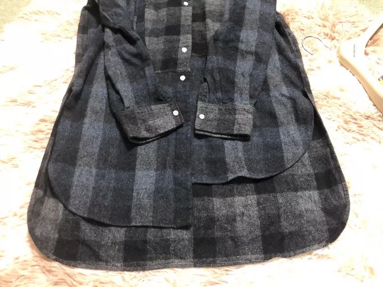 Loewe LOEWE A medium length woolen shirt with ladies' plaid patt Size S / US 4 / IT 40 - 4 Thumbnail