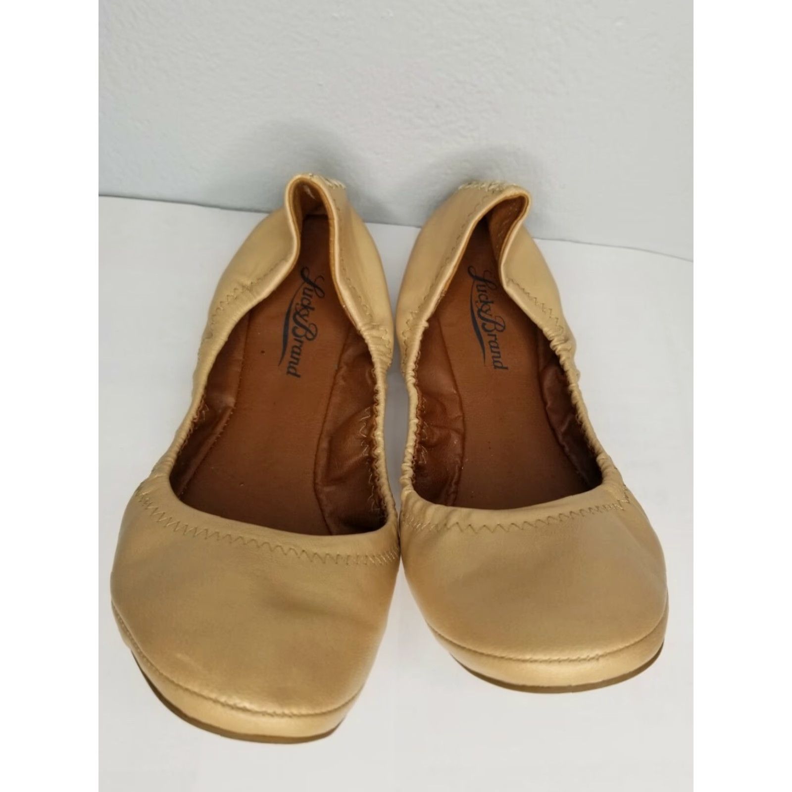 Lucky Brand Lucky Brand Ballet Flat Slip On Scrunch Beige Tan 8 Women Casual Flat Shoes (Medium) Size US 8 / IT 38 - 3 Thumbnail
