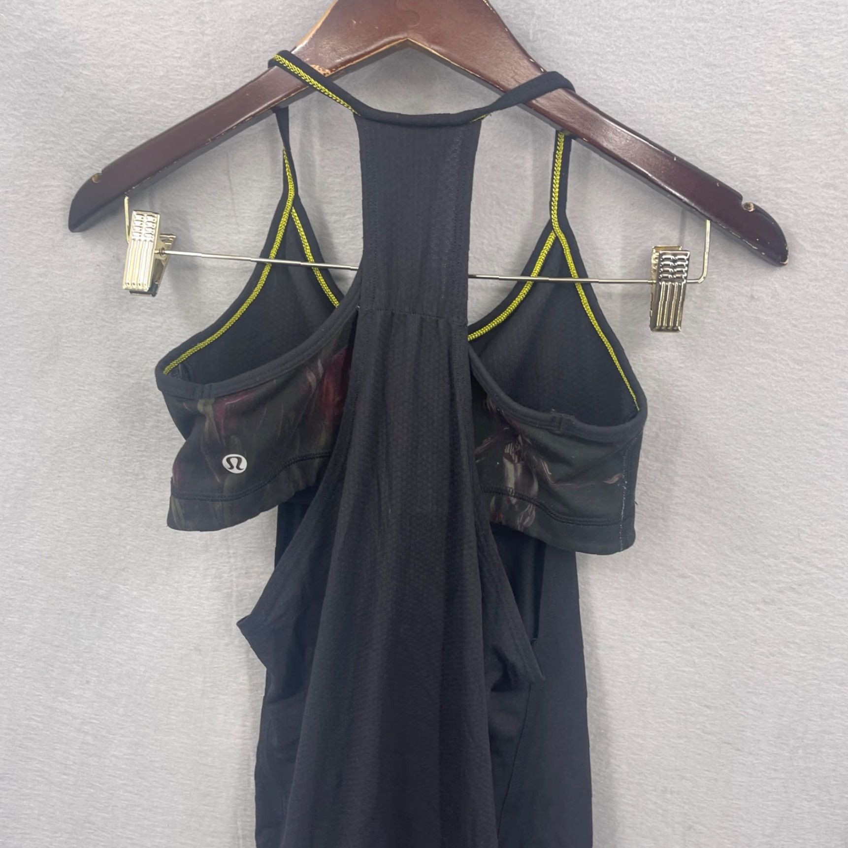 Lululemon Lululemon Double Dutch Tank Top Womens S Racerback Studio Running Yoga Black Built-In Bra Size S / US 4 / IT 40 - 4 Thumbnail