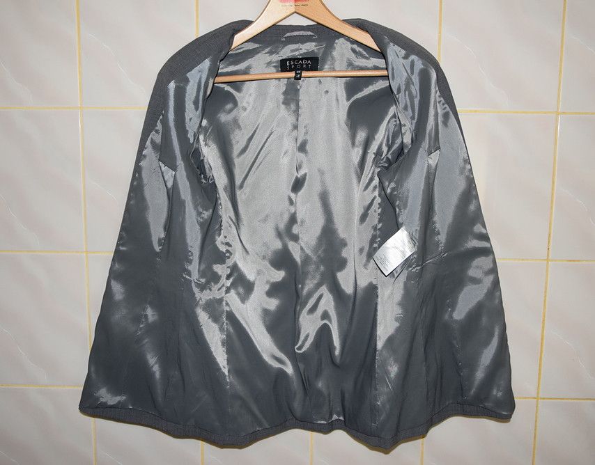 Escada Sport ESCADA*WEŁNA*M Size M / US 6-8 / IT 42-44 - 7 Thumbnail
