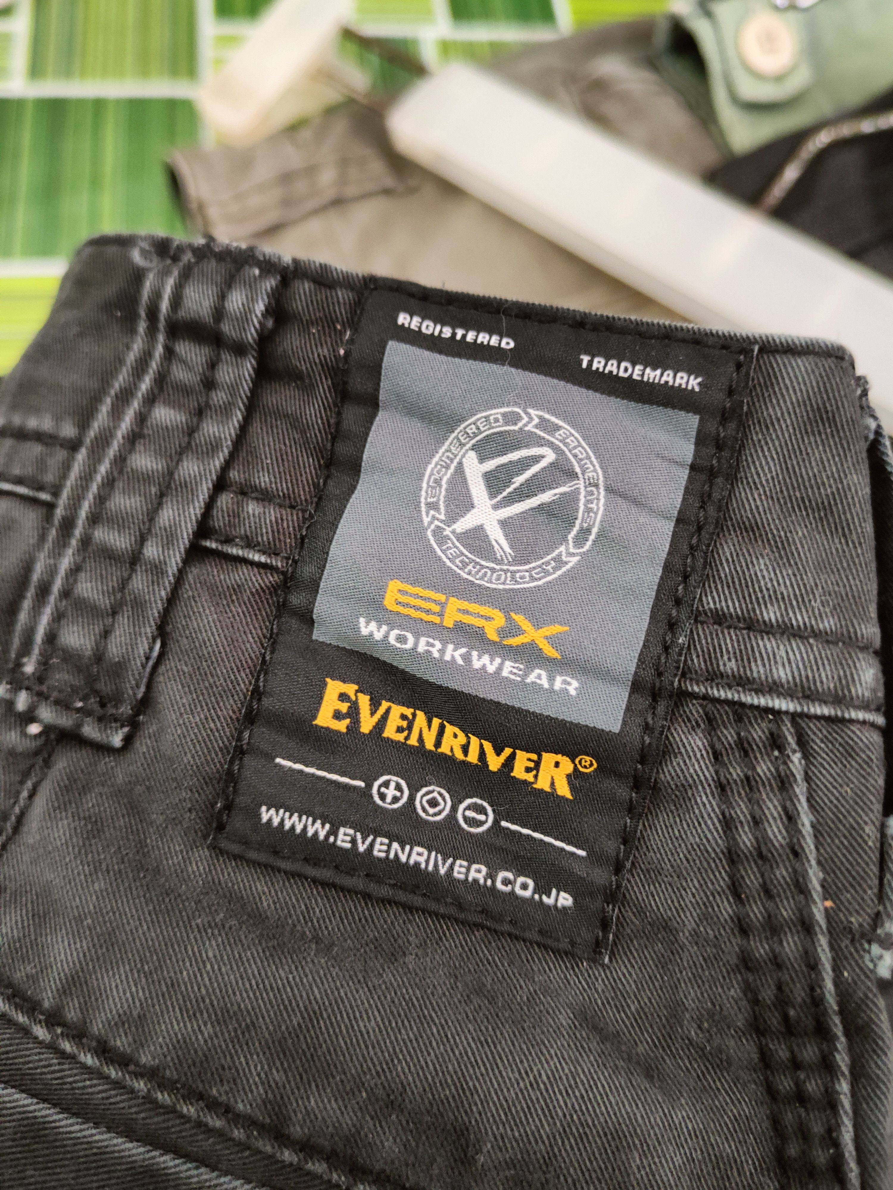 Japanese Brand DL Evenriver Black Faded Multipocket Cargo Pants #46-361 Size US 30 / EU 46 - 12 Thumbnail