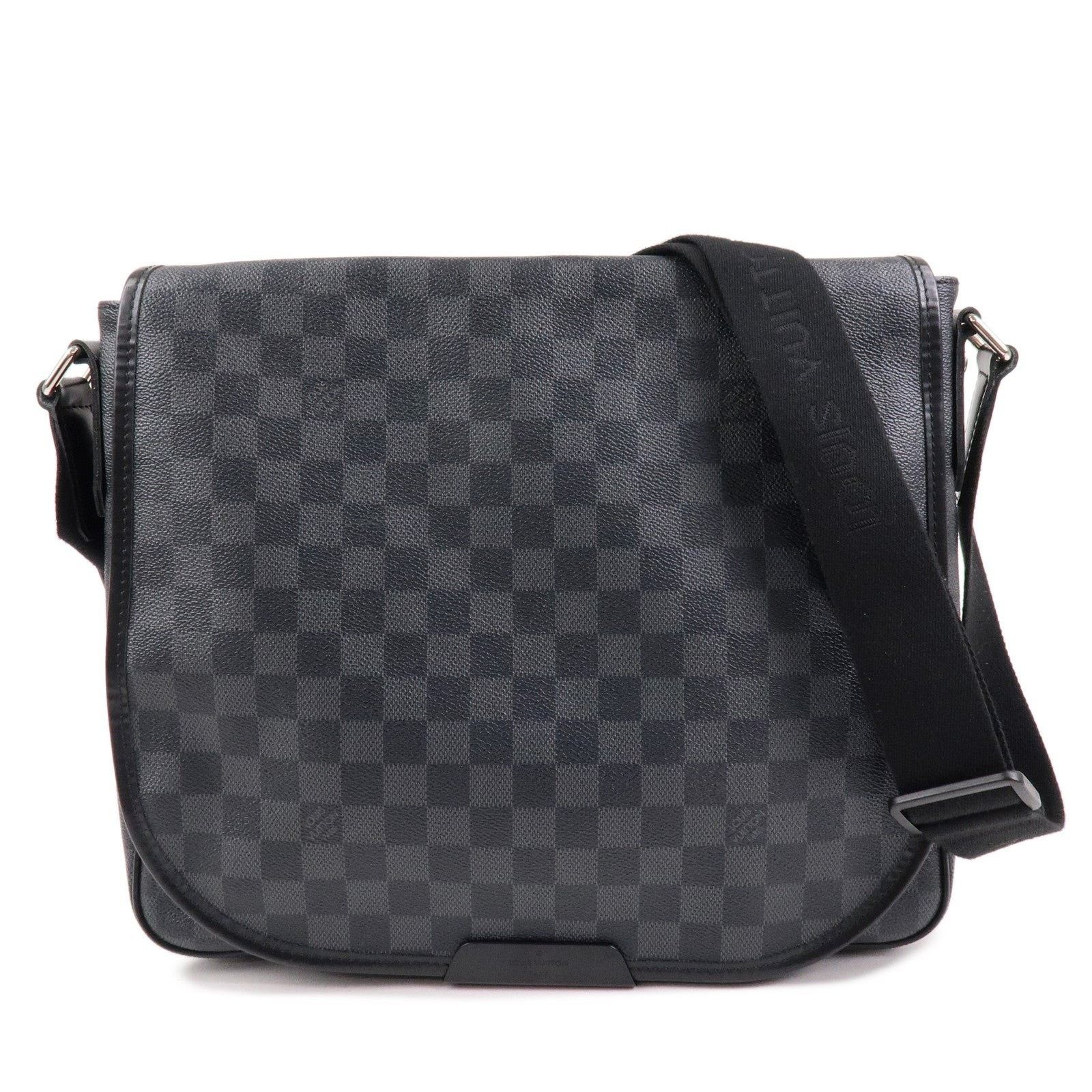 Louis Vuitton Louis Vuitton Damier Graphite Daniel MM Messenger Bag Size ONE SIZE - 1 Thumbnail