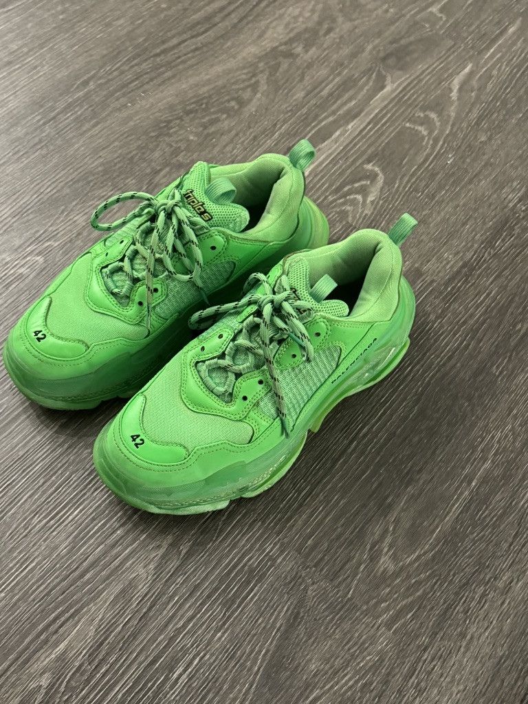 Balenciaga Triple S Clear Soles Neon Green Size US 9 / EU 42 - 3 Thumbnail