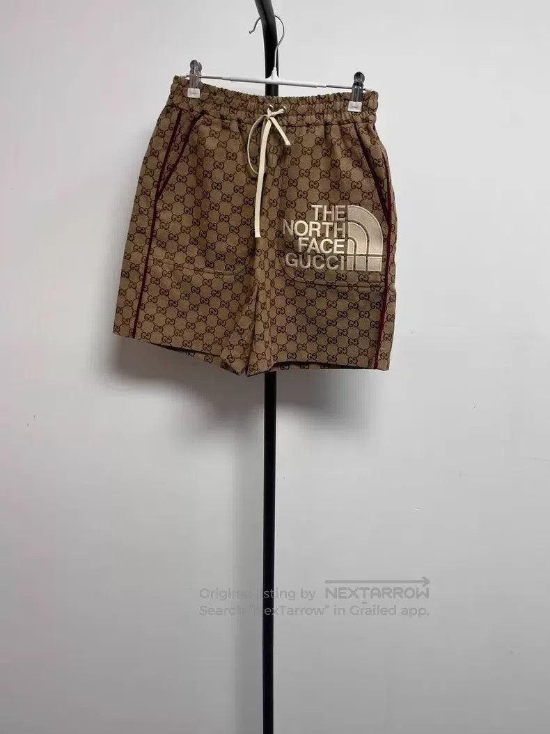 Gucci Gucci Size XS Logo Printing Casual Shorts Size 42" / US 20 - 1 Thumbnail