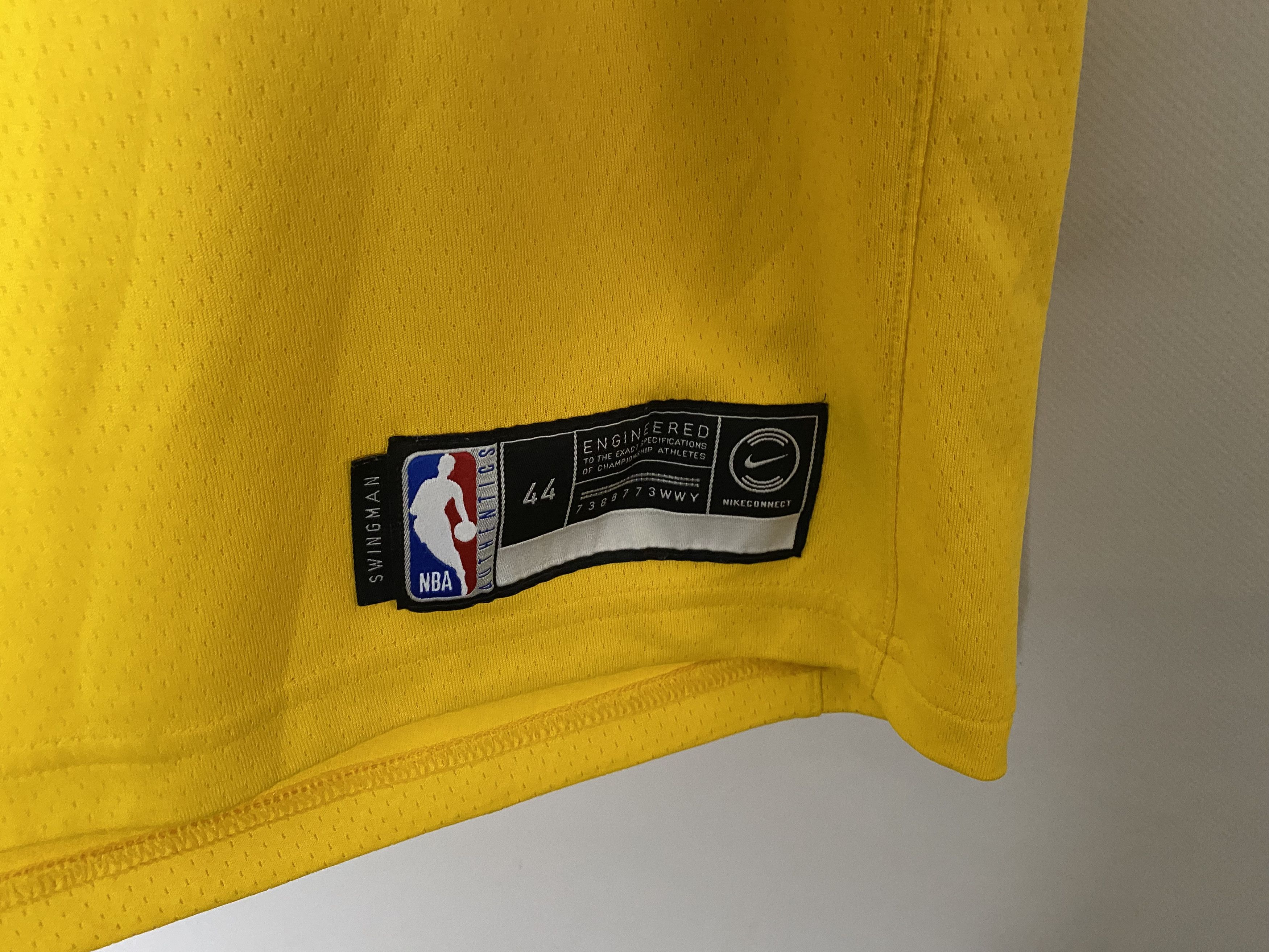 NBA × Nike JAMES #23 LOS ANGELES LAKERS NBA BASKETBALL JERSEY SHIRT Size US M / EU 48-50 / 2 - 5 Thumbnail