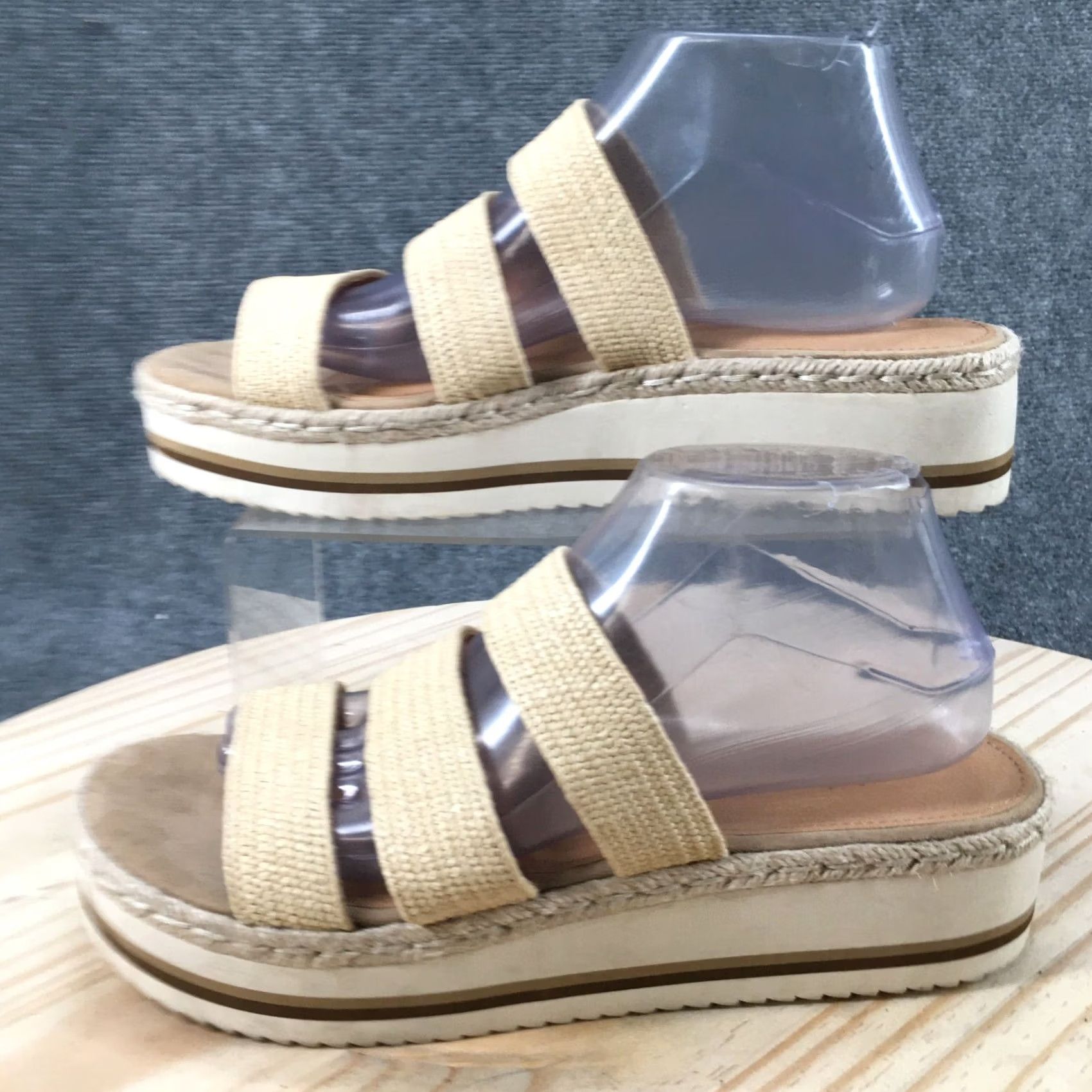 Vintage Universal Thread Florence Sandals Womens 10 Beige Slip On Platform Slide Casual Footwear Size US 10 / IT 40 - 2 Thumbnail