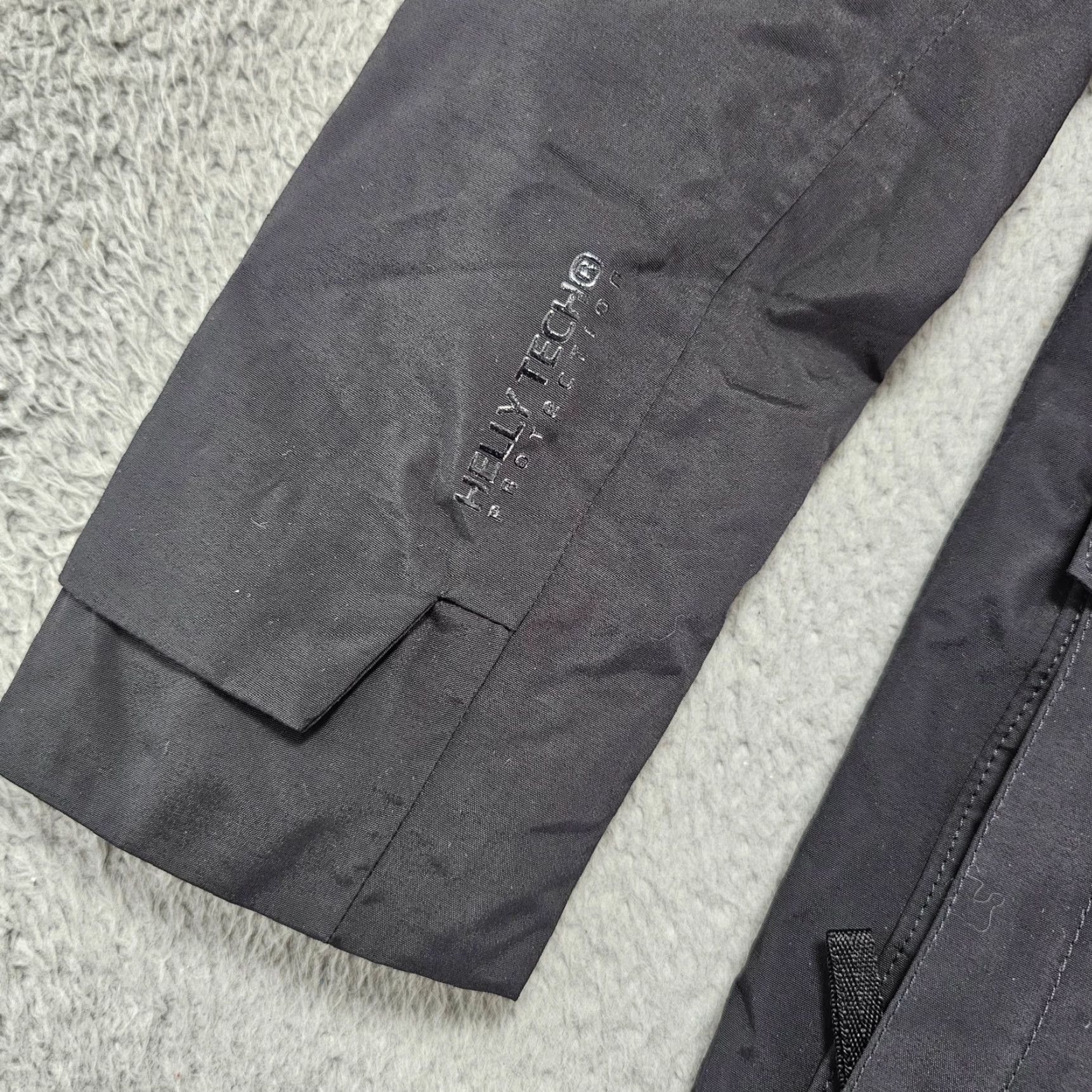 Helly Hansen Helly Hansen Jacket Womens XS Black Waterproof Helly Tech Protection Size XS / US 0-2 / IT 36-38 - 3 Thumbnail