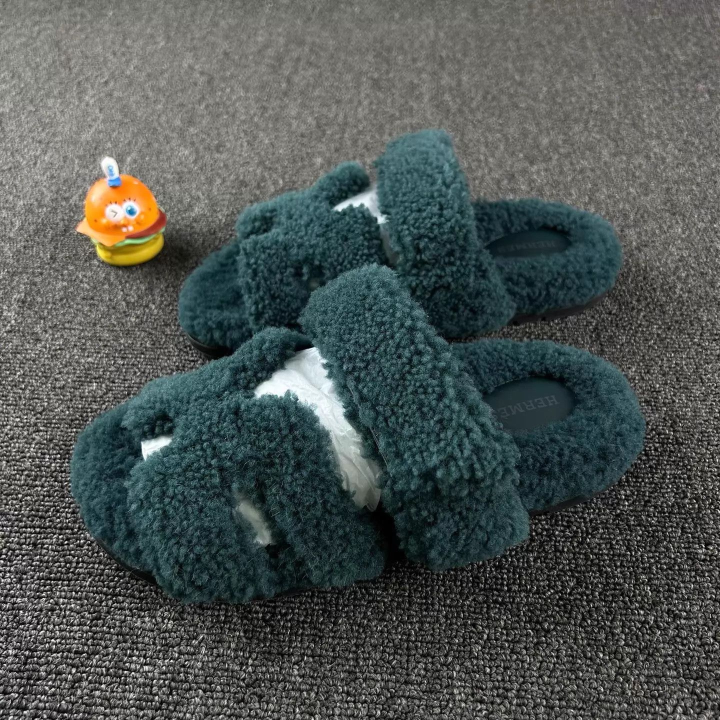 Hermes Hermes Teddy Slippers Green 38EU Near New Size US 7.5 / IT 37.5 - 1 Thumbnail