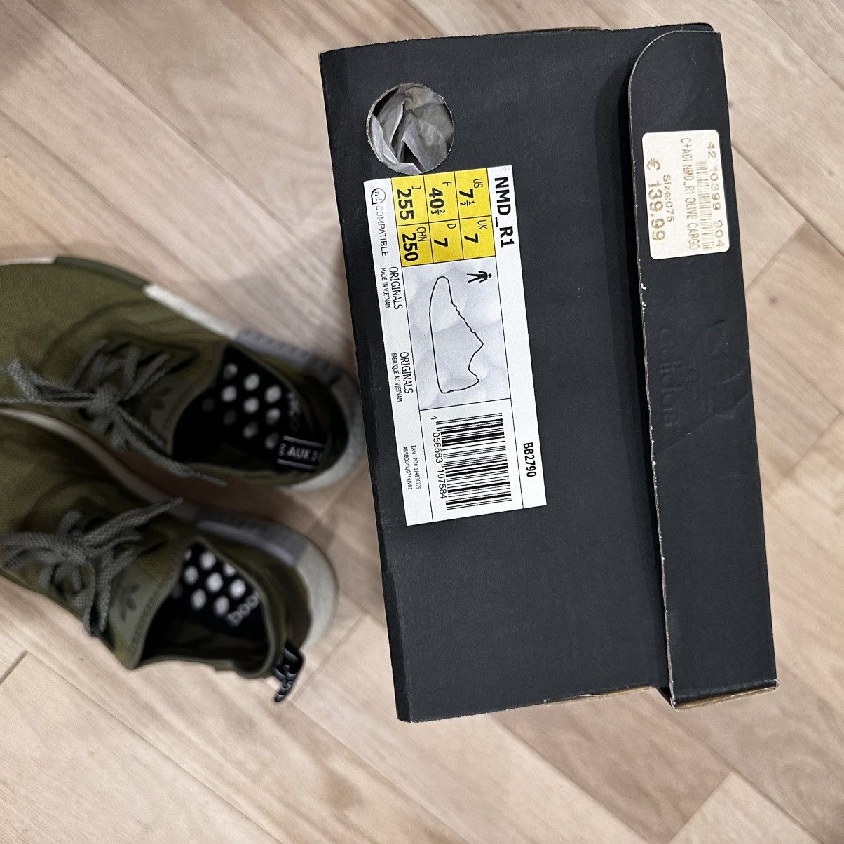 Adidas Adidas NMD R1 Size US 7.5 / EU 40-41 - 7 Thumbnail