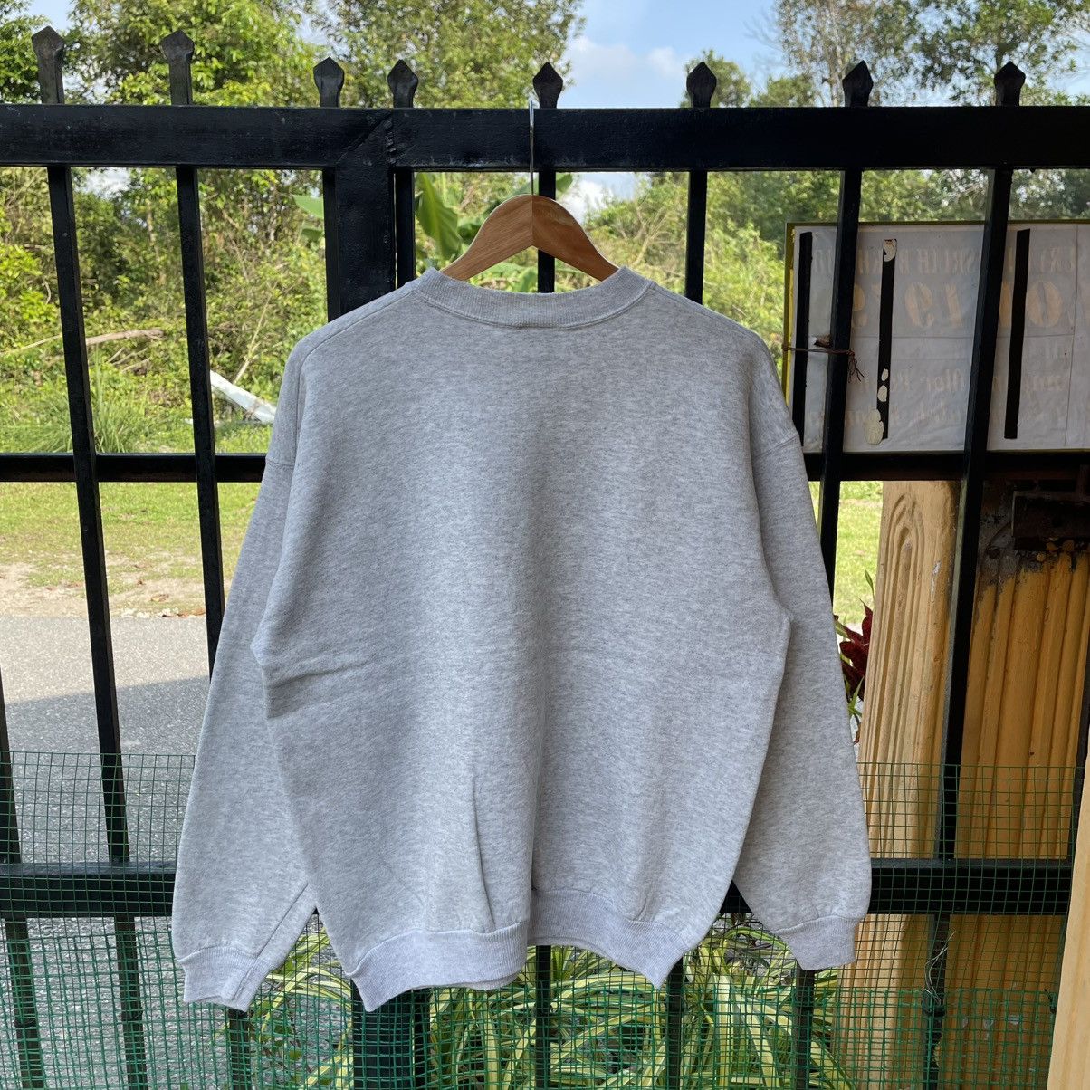 Sessions 🔥Vintage 90s Sessions Center Box Logo Distress Sweatshirts Size US M / EU 48-50 / 2 - 2 Thumbnail