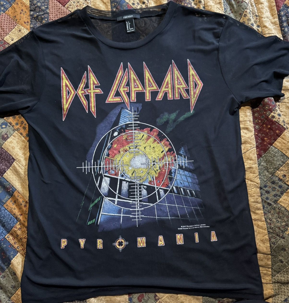 Forever 21 Def Leppard Mesh Tour Tee Size S Size S / US 4 / IT 40 - 1 Thumbnail