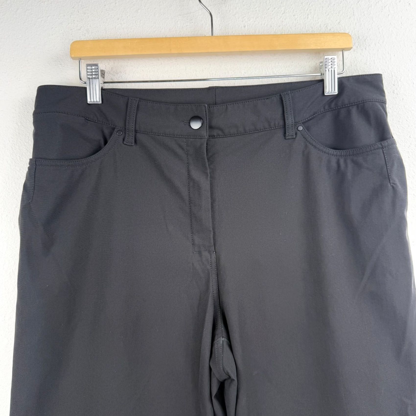 Lululemon Lululemon Pants 33 Black City Sleek 5 Pocket Wide Leg Utlitech 33x25 READ Pants Men Regular Wide-Leg Black 33"} Size US 33 - 2 Thumbnail