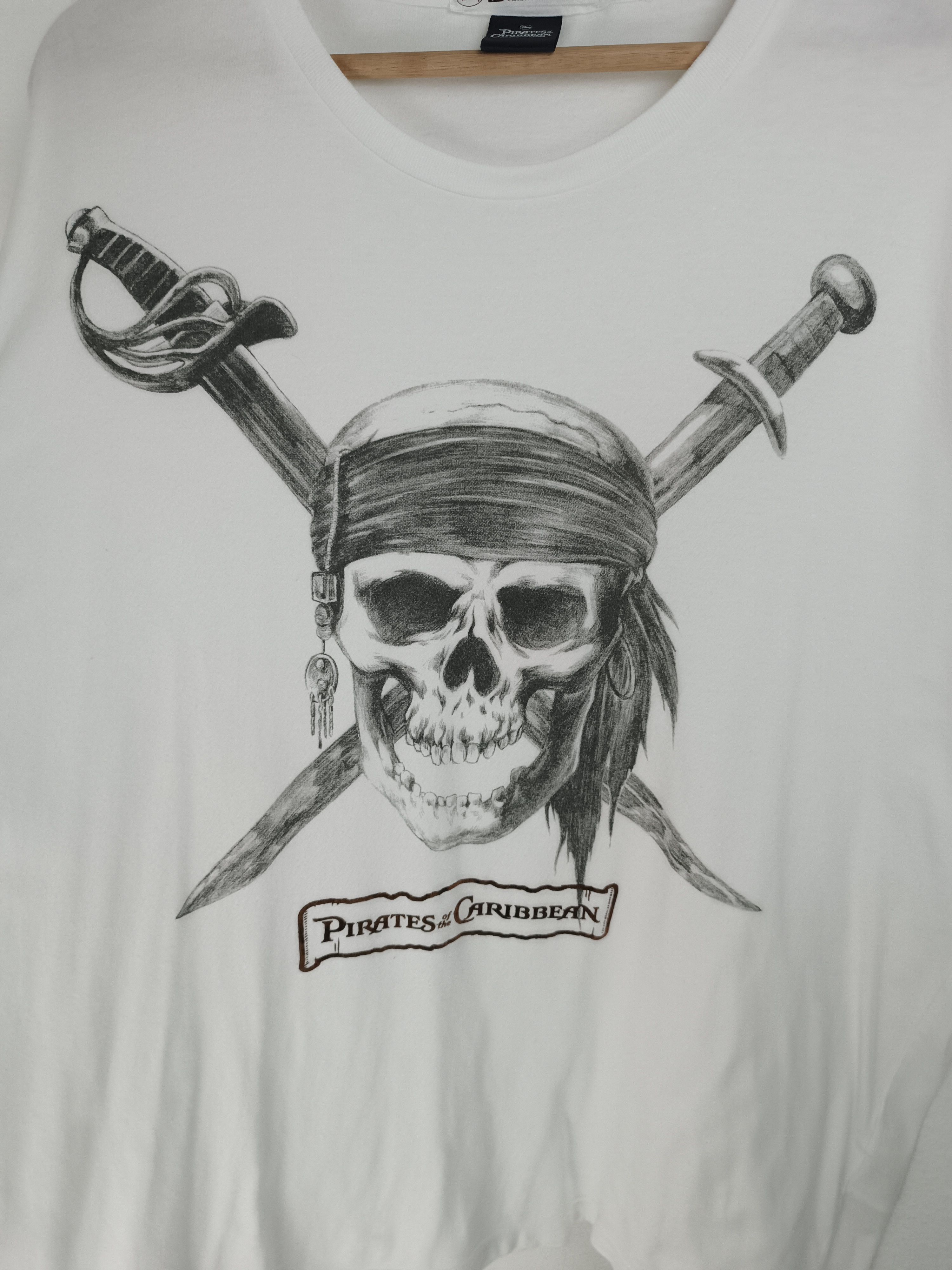 Vintage VINTAGE PIRATES OF THE CARIBBEAN MOVIE T depp lotr gladiator Size US L / EU 52-54 / 3 - 10 Thumbnail