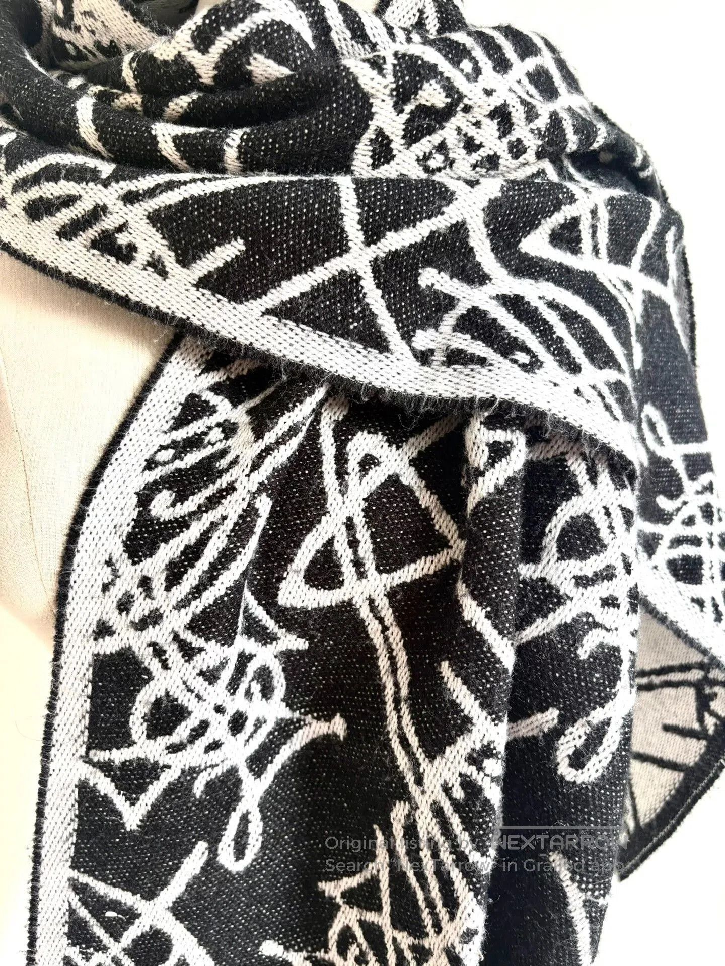 Vivienne Westwood Vivienne Westwood Saturn Print Scarf. Size ONE SIZE - 4 Thumbnail