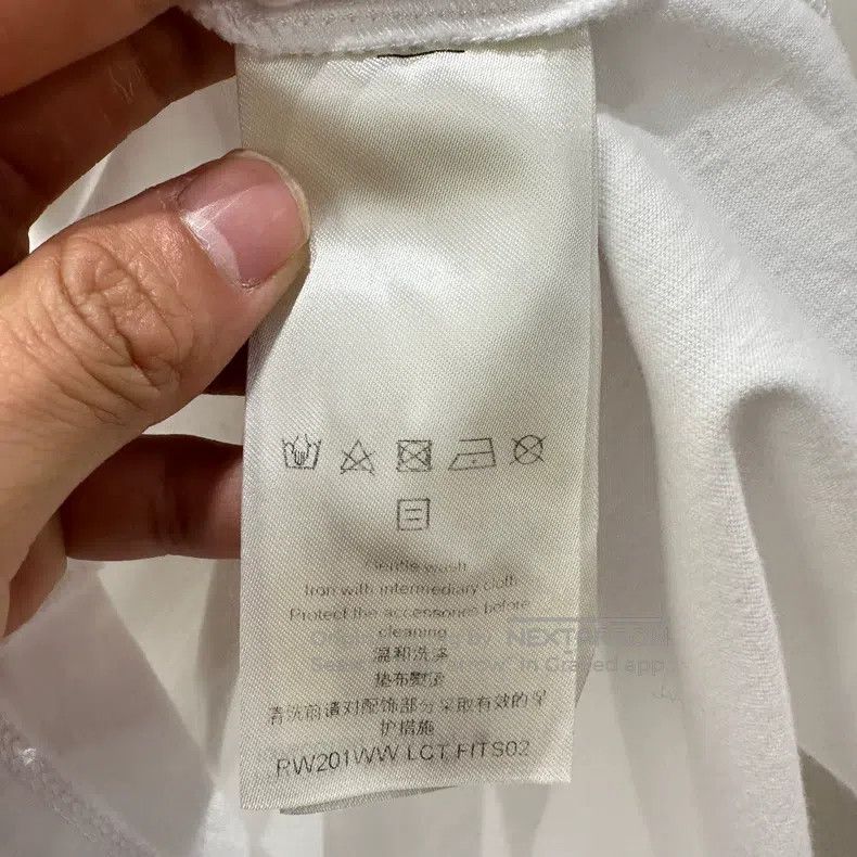 Louis Vuitton Louis Vuitton Chain slogan letter short sleeve Size US S / EU 44-46 / 1 - 4 Thumbnail