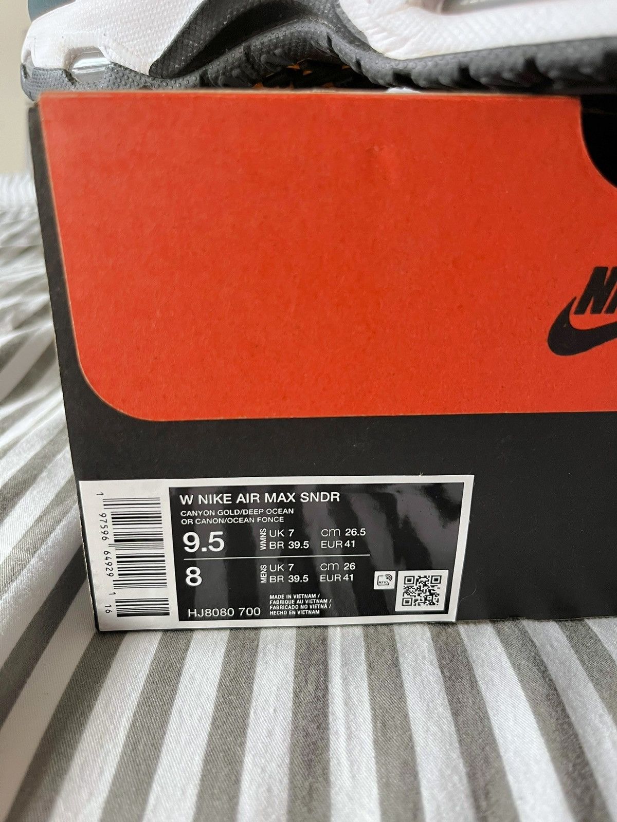 Nike Air Max Sunder Orange Size US 8 / EU 41 - 9 Thumbnail