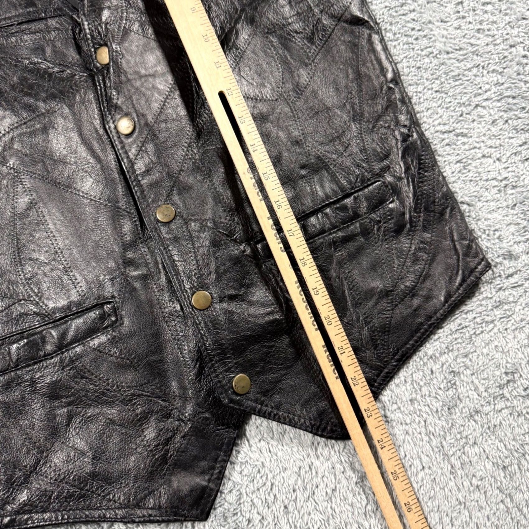 Vintage VINTAGE Italian Stone Design Leather Biker Vest Mens Medium Black Size US M / EU 48-50 / 2 - 5 Thumbnail