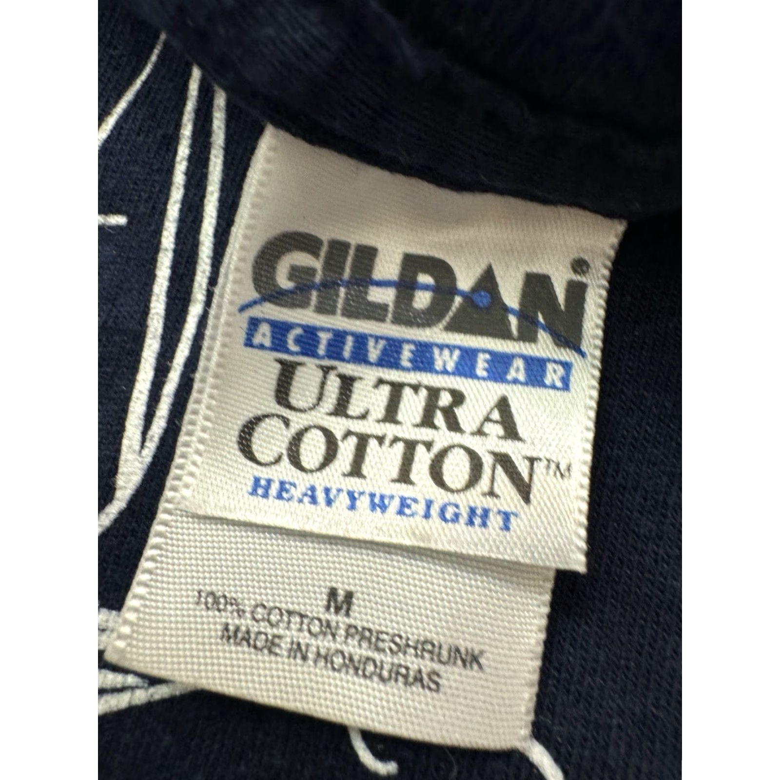 Gildan VINTAGE Sail Boat Navy Blue Wrap Around Sailing Nautical Ocean T-Shirt M Navy Mens M Blue Nautical Sail Boat T-Shirt Size US M / EU 48-50 / 2 - 4 Thumbnail