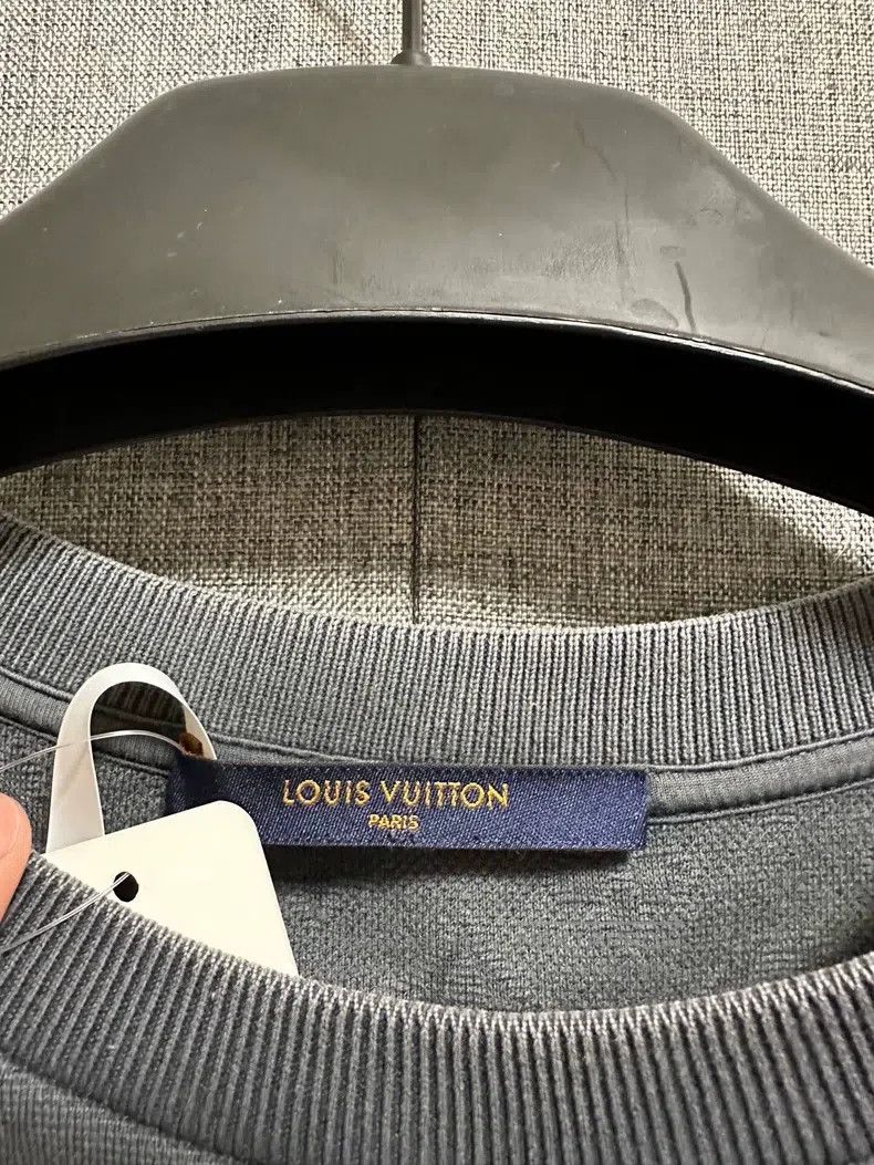 Louis Vuitton Louis Vuitton Dark print short sleeve T-shirt Size US M / EU 48-50 / 2 - 3 Thumbnail