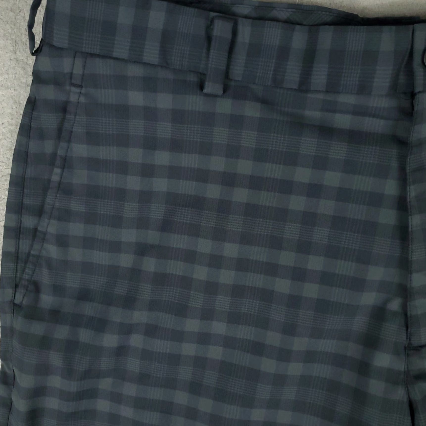 Nike Nike Shorts Mens 36 Gray/Blue Plaid Swoosh Golf Dri Fit Casual Flat Front Chino Size US 36 / EU 52 - 2 Thumbnail
